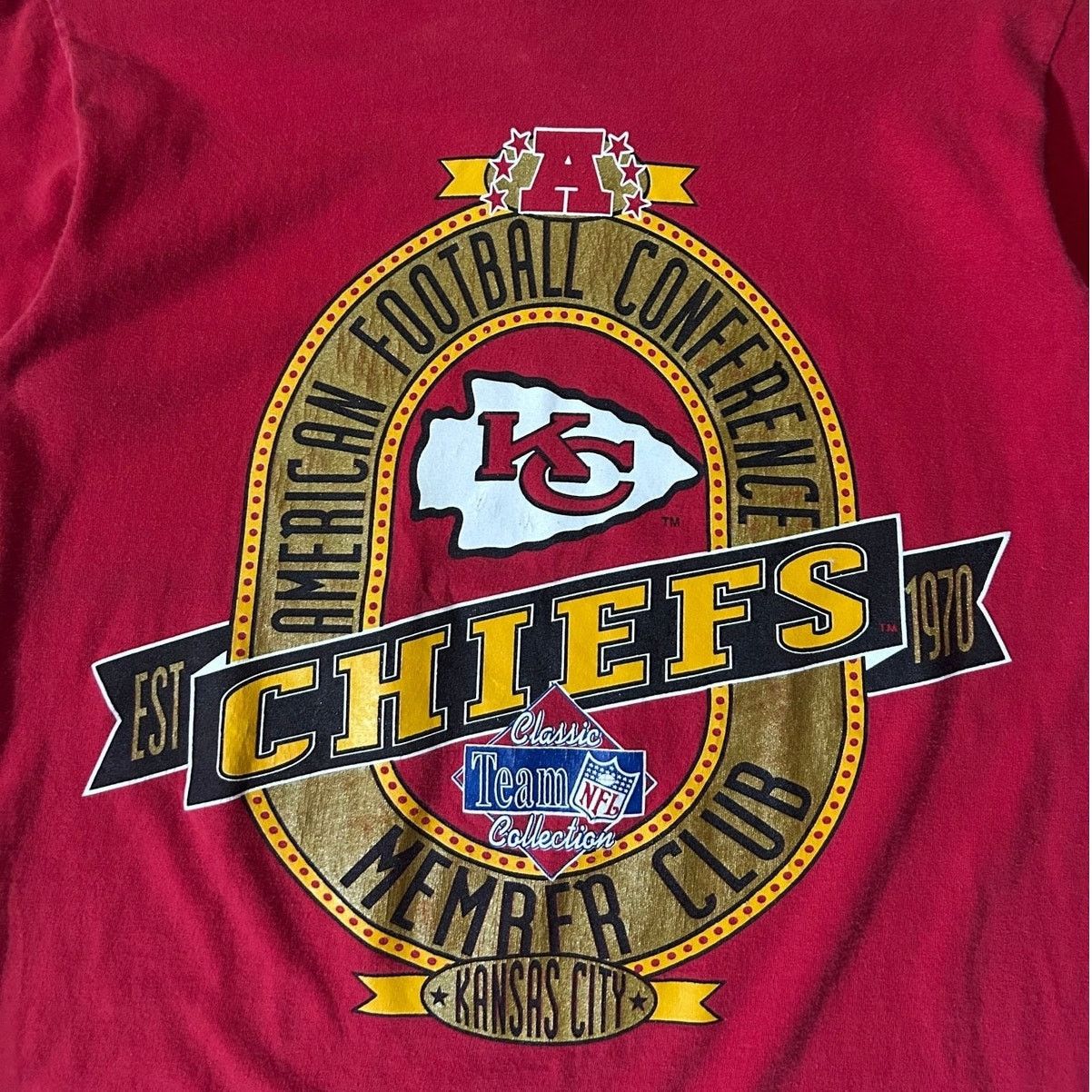 Nutmeg 90's Vintage Kansas City Chiefs Nutmeg Red T-Shirt -M Size US M / EU 48-50 / 2 - 2 Thumbnail