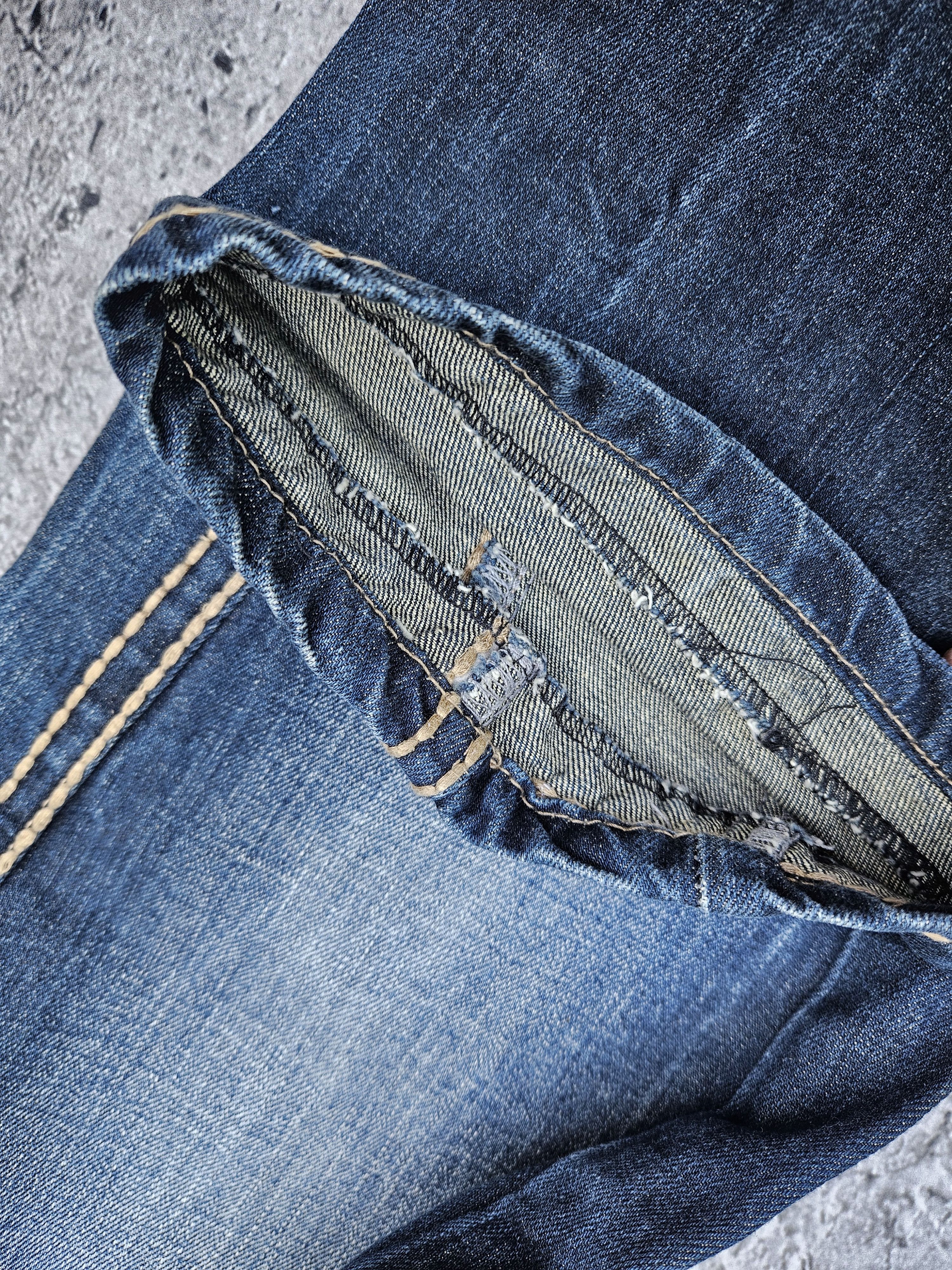 True Religion True religion back flap contrast stitch washed denim Size US 34 / EU 50 - 10 Thumbnail