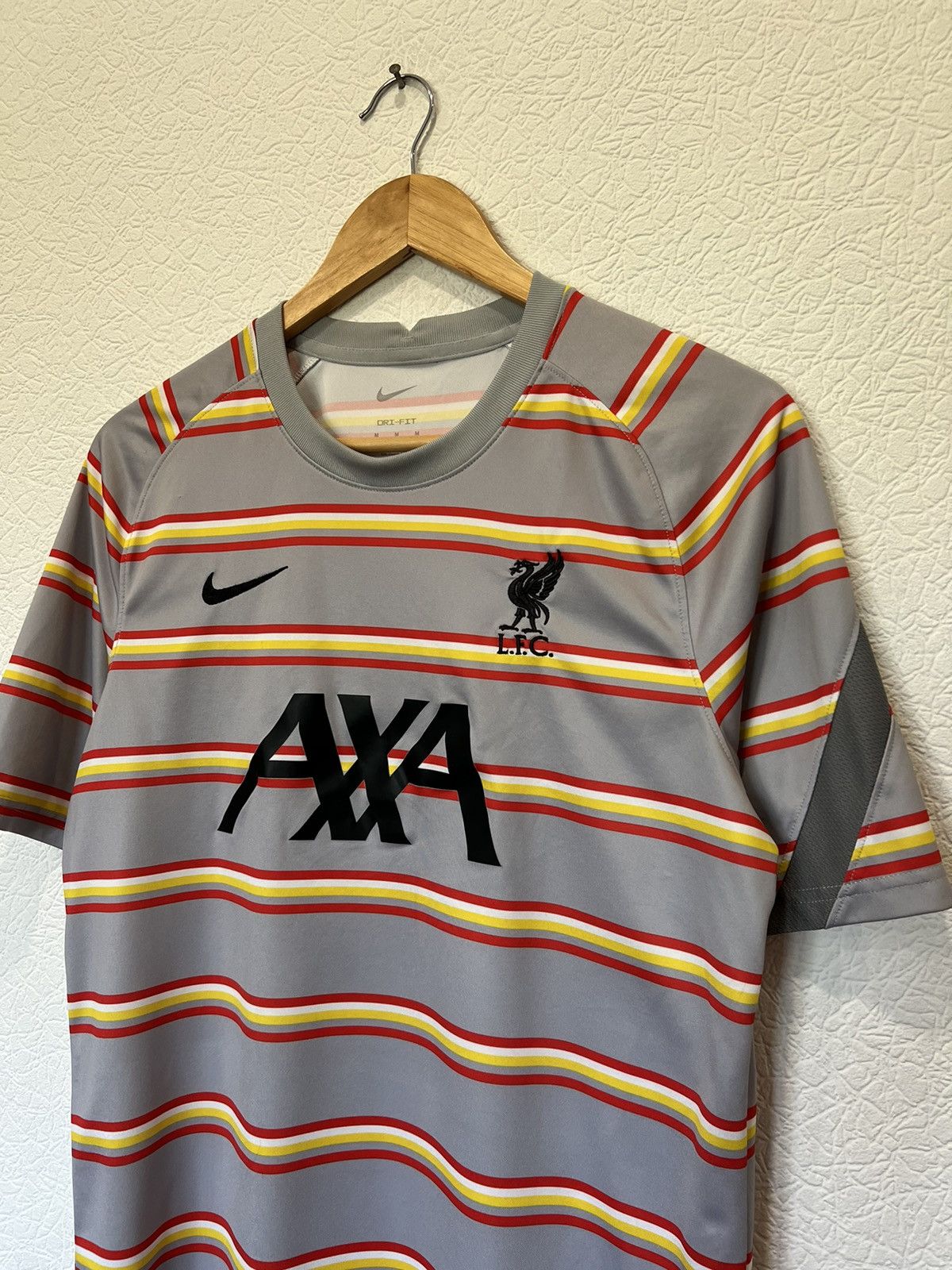 Vintage Nike Liverpool Training Jersey Shirt Tee Size US M / EU 48-50 / 2 - 2 Thumbnail