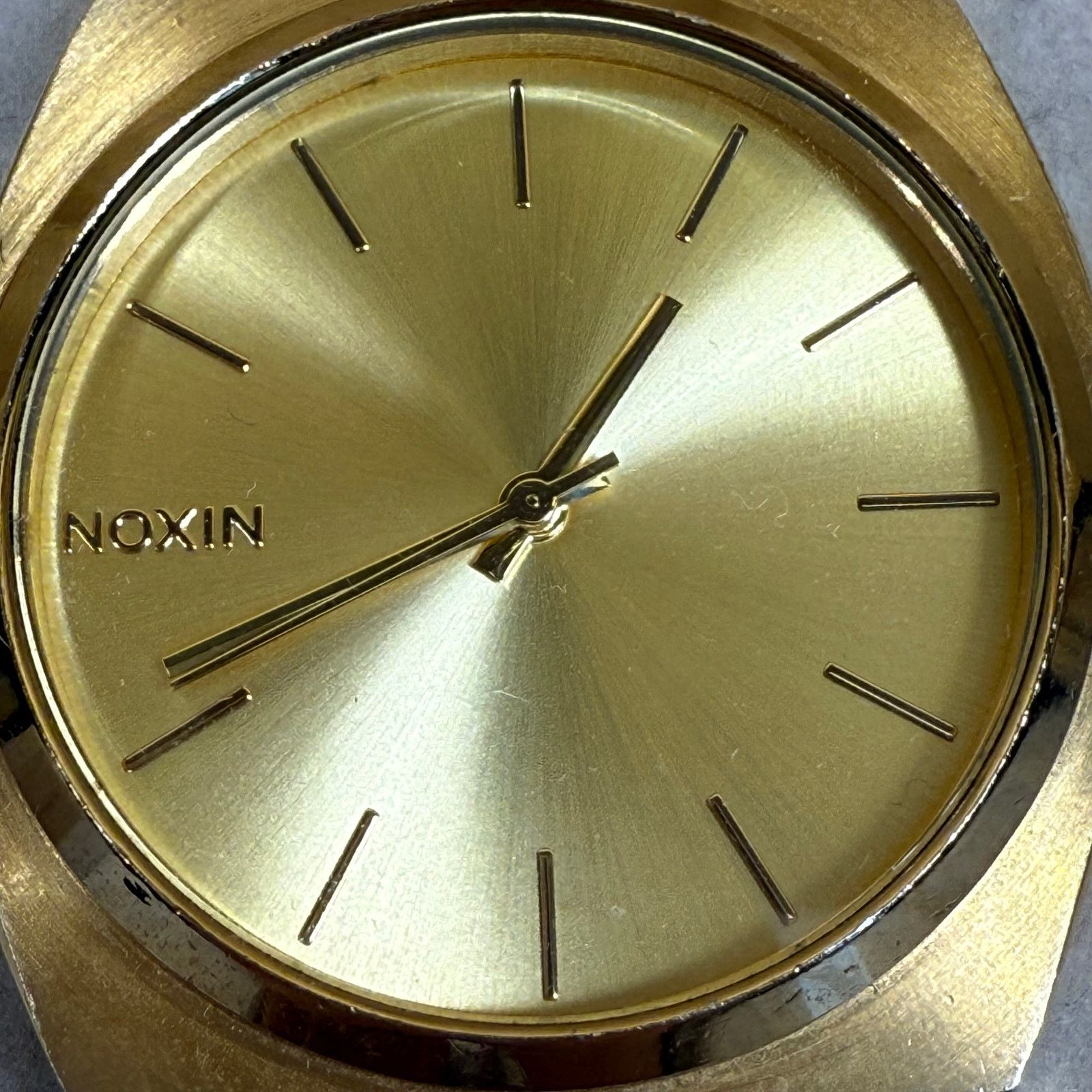 Nixon Nixon The Time Teller Gold 100M Mens Stainless Steel Watch Size ONE SIZE - 2 Thumbnail