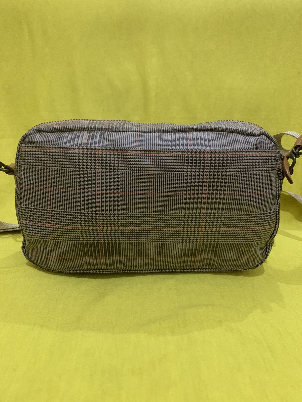 Issey Miyake Tsumori Chisato Carry By Issey Miyake Houndstooth Sling Bag Size ONE SIZE - 3 Thumbnail