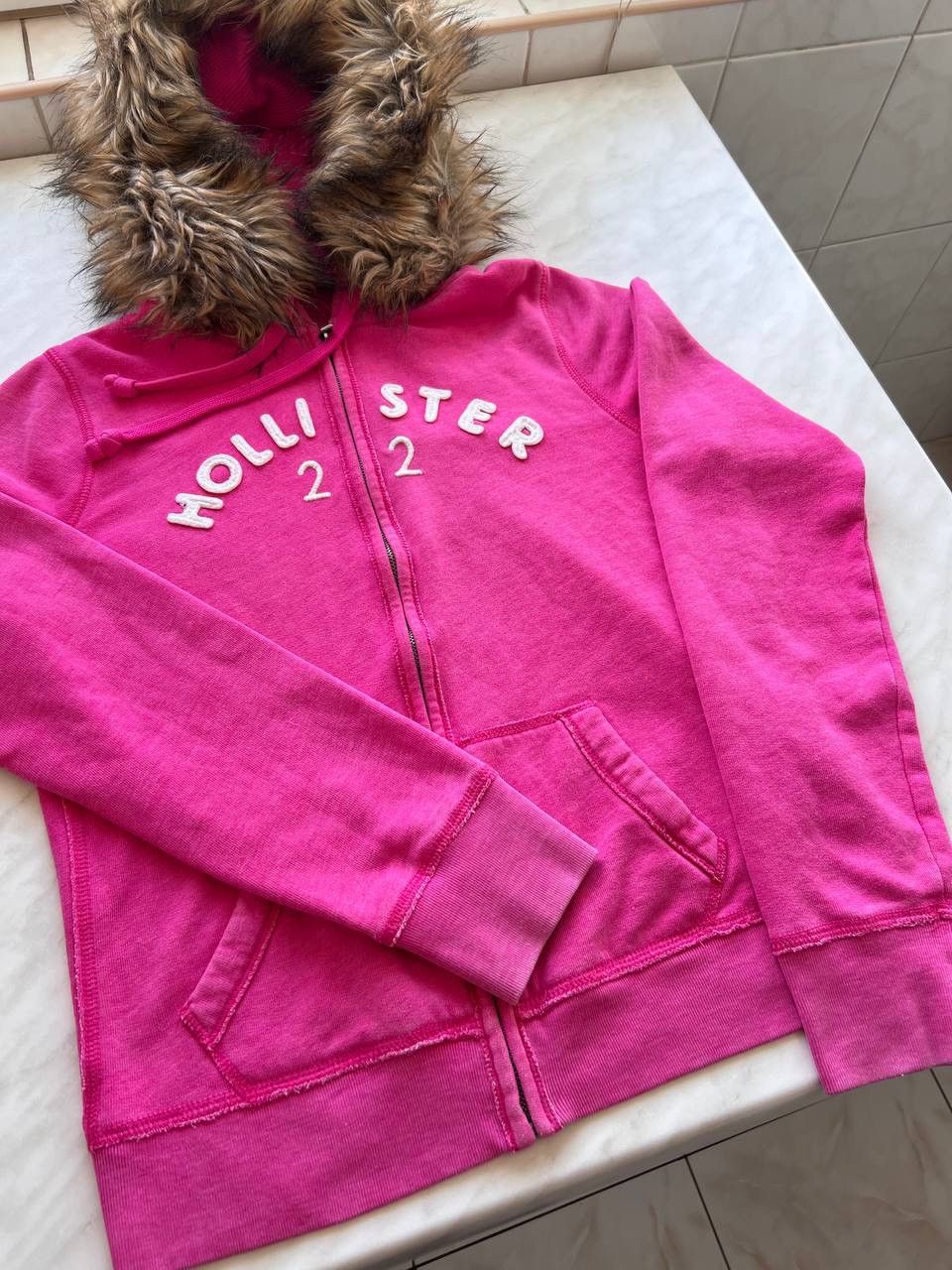 Hollister Y2K Hollister 2000s Faux Fuzzy Fur Pink Hoodie Lgb Style VTG Size L / US 10 / IT 46 - 3 Thumbnail