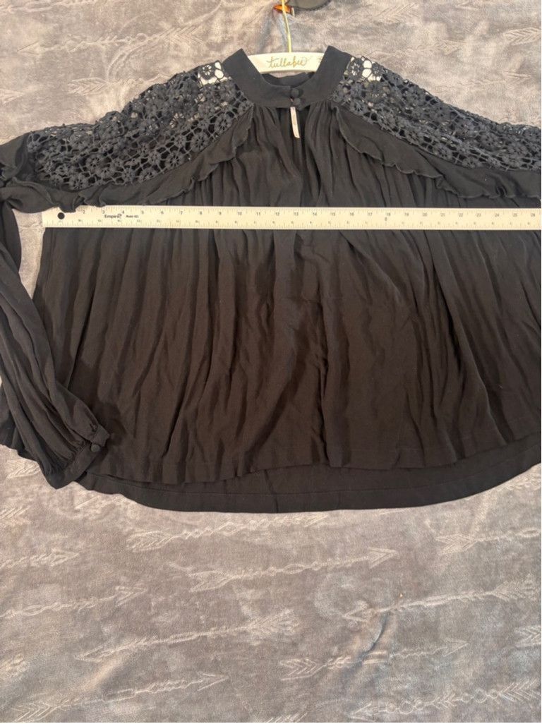 Free People Women's Free People Blouse Size M Black Long Sleeve Lace Size L / US 10 / IT 46 - 2 Thumbnail