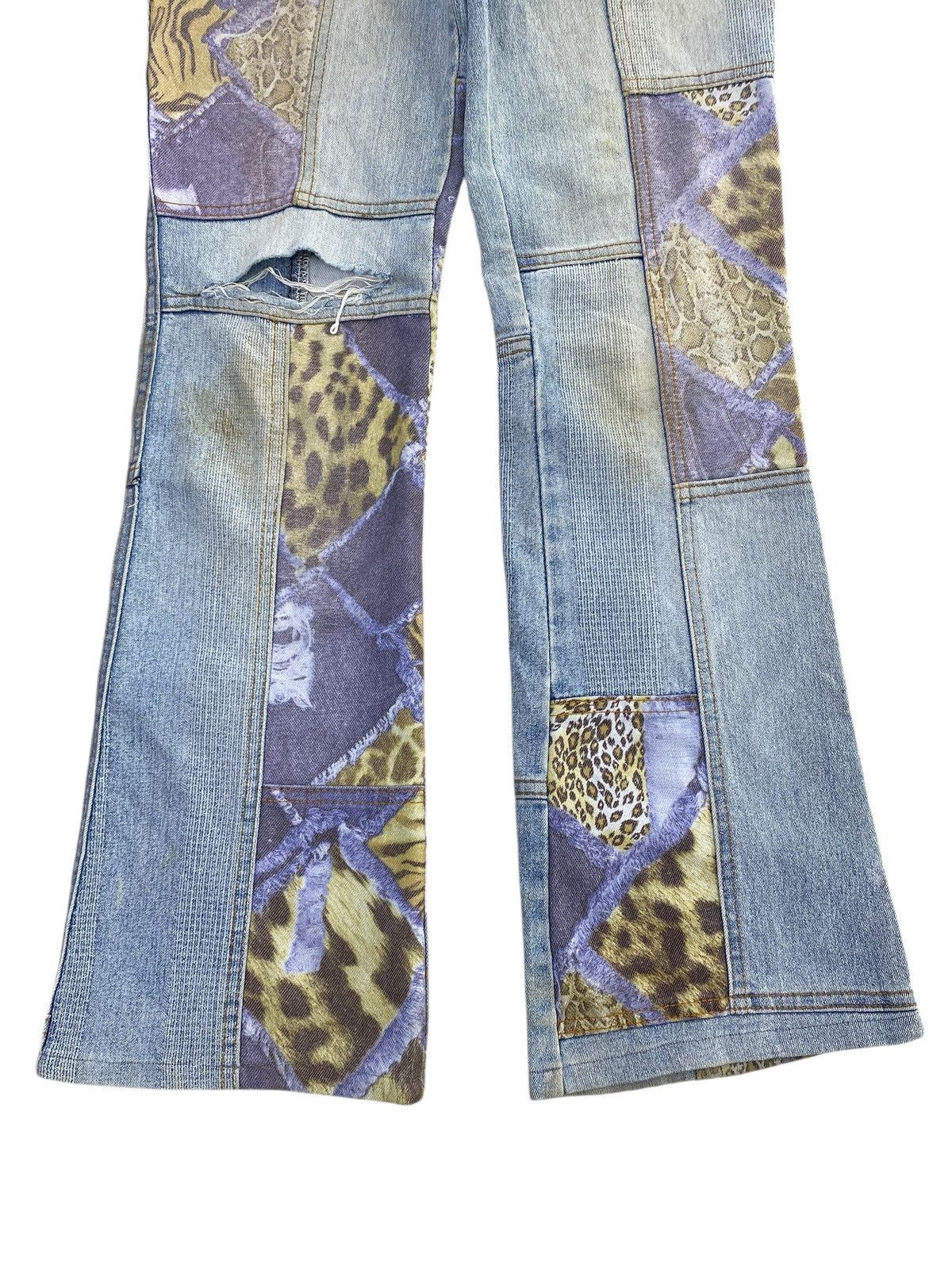 Japanese Brand Japanese Brand With Animal Print Stye Flare Jeans Size US 28 / EU 44 - 10 Thumbnail
