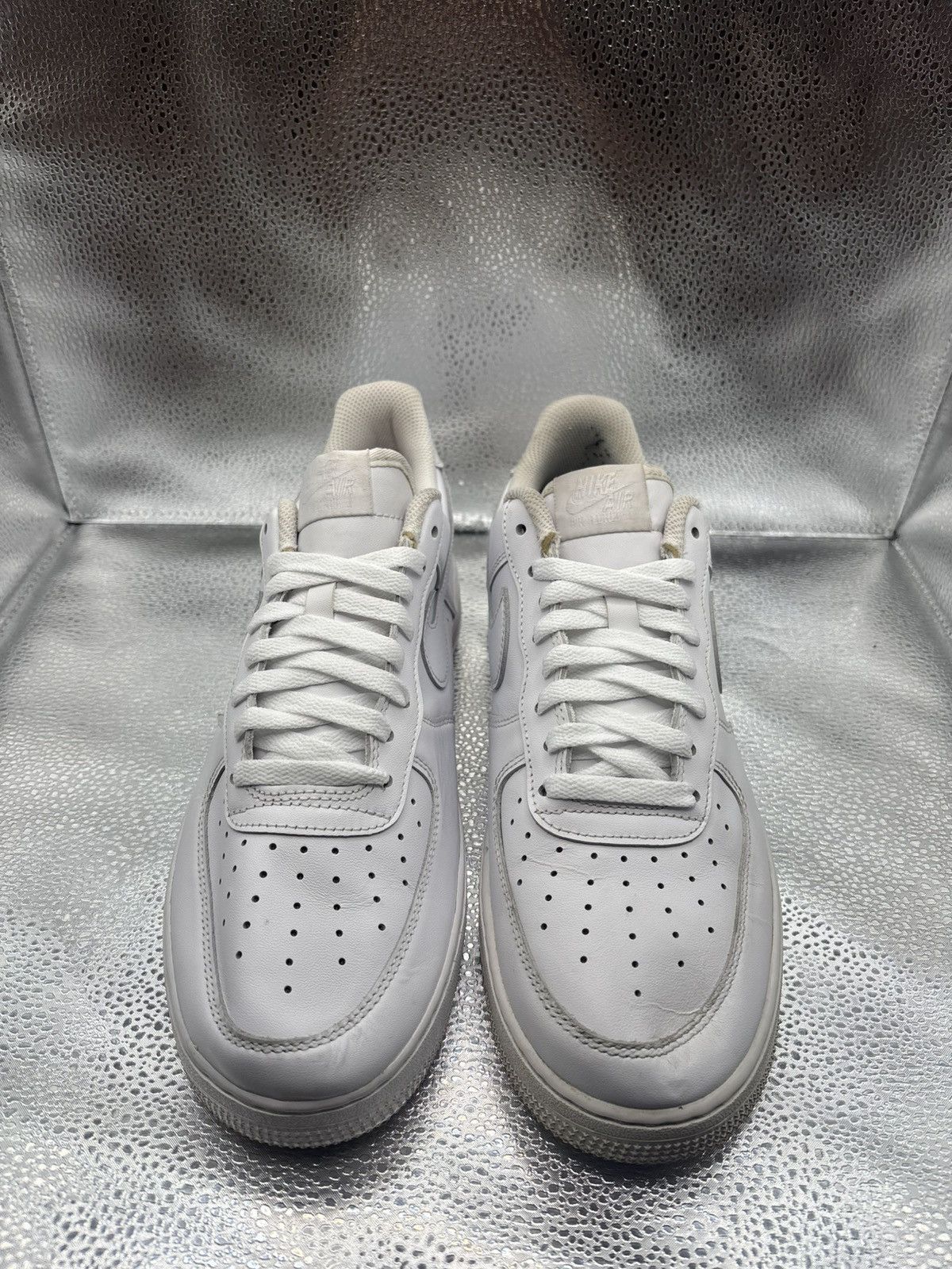 Nike Nike Air Force 1 low triple white Size US 10.5 / EU 43-44 - 2 Thumbnail