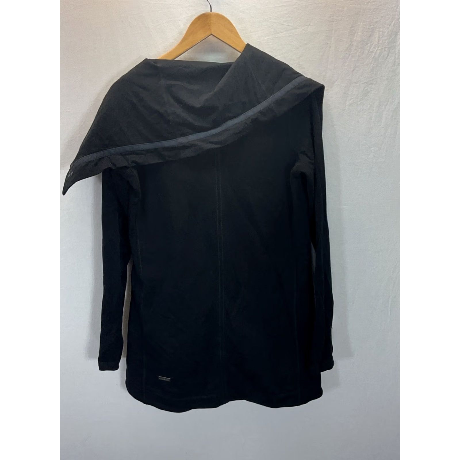 Lululemon Lululemon Method Wrap Jacket BLACK ZIP Size 6 Fall Cowl neck asymmetrical Fall Size M / US 6-8 / IT 42-44 - 3 Thumbnail
