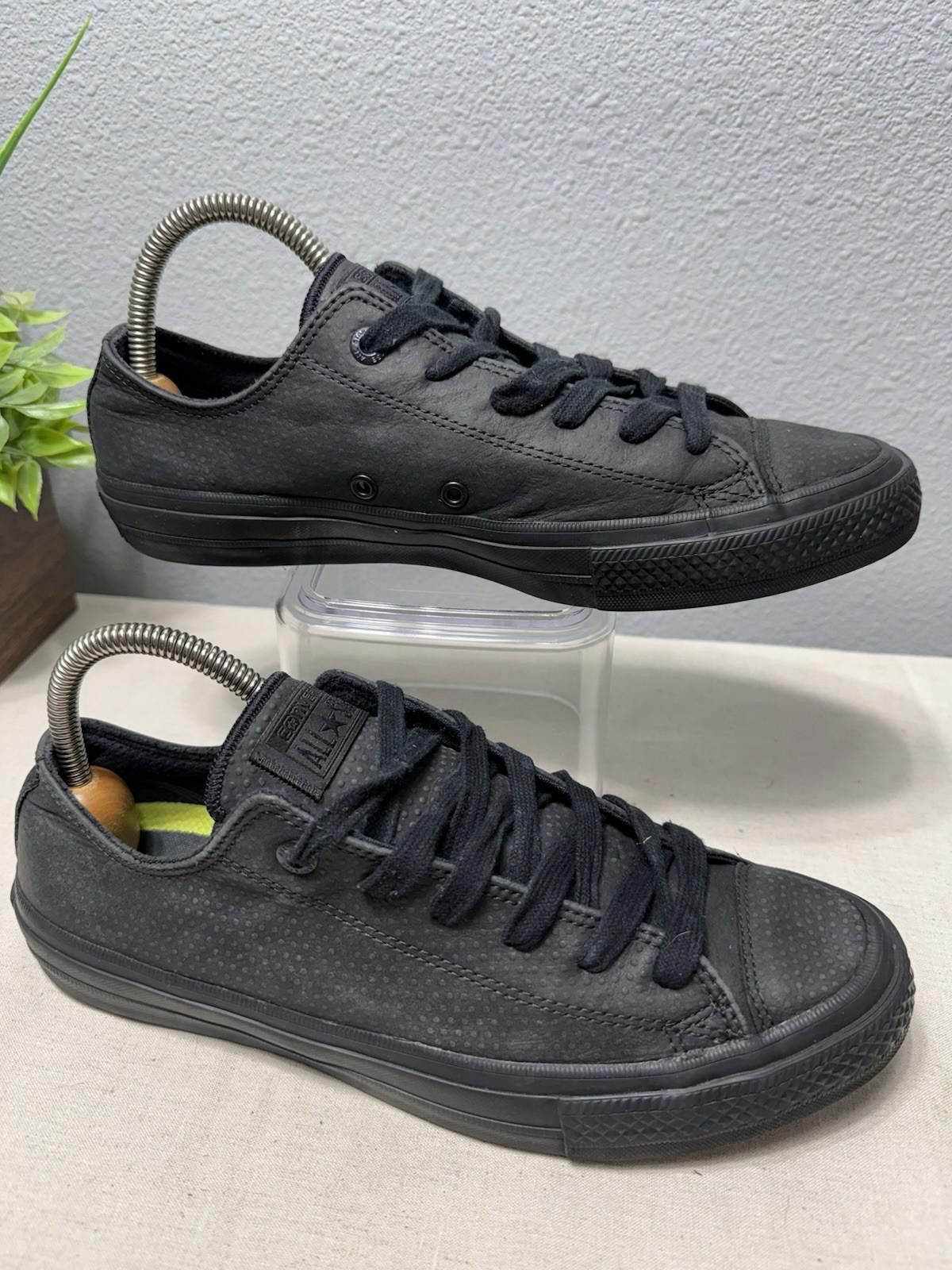 Converse Converse Chuck Taylor All Star Sneakers Black Men’s Sz8 Size US 8 / EU 41 - 1 Thumbnail