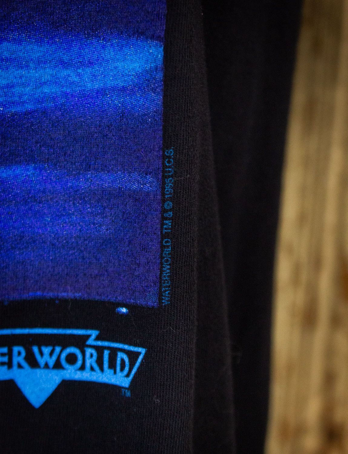 Vintage Vintage Water World Movie Graphic T Shirt 1995 Size US XL / EU 56 / 4 - 5 Thumbnail