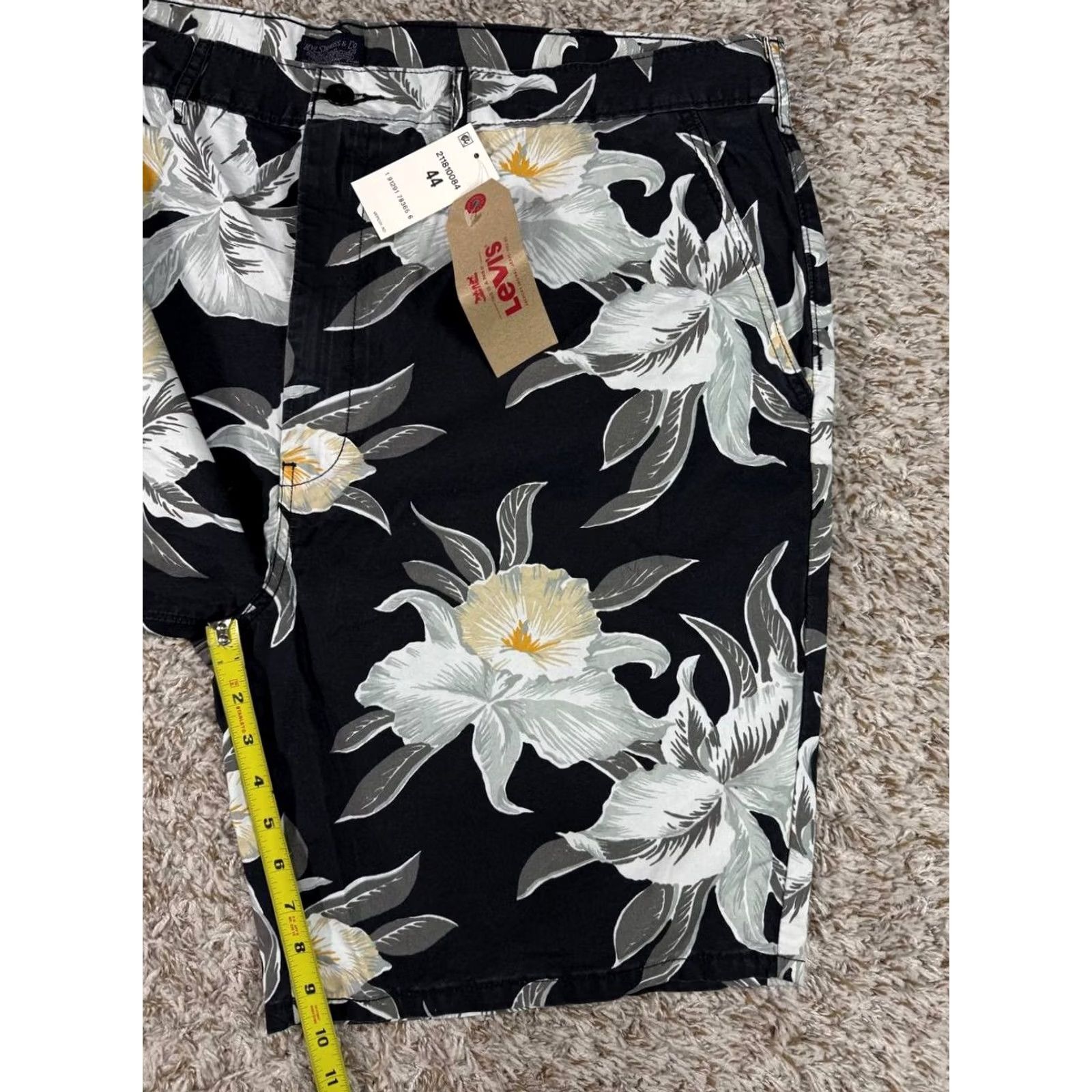 Levi's Levi's Men's Short Floral Hawaiian Chino Regular 44 Multicolor NWT Size US 44 / EU 60 - 4 Thumbnail