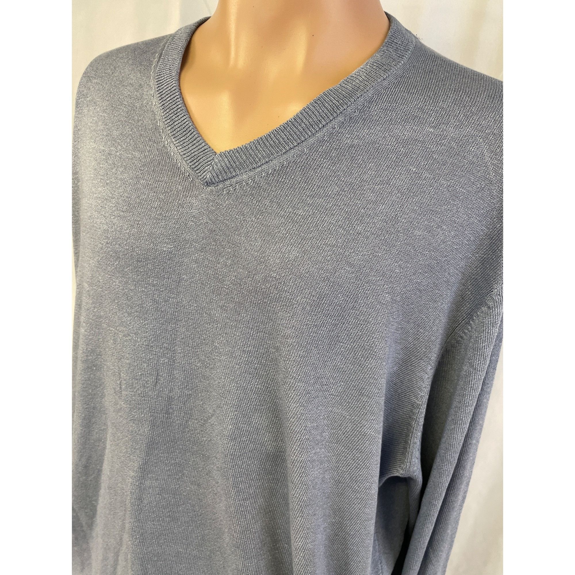 Other Jos A Bank Men's Blue V-Neck 100% Silk Sweater Size L SKU 47 Size US L / EU 52-54 / 3 - 2 Thumbnail