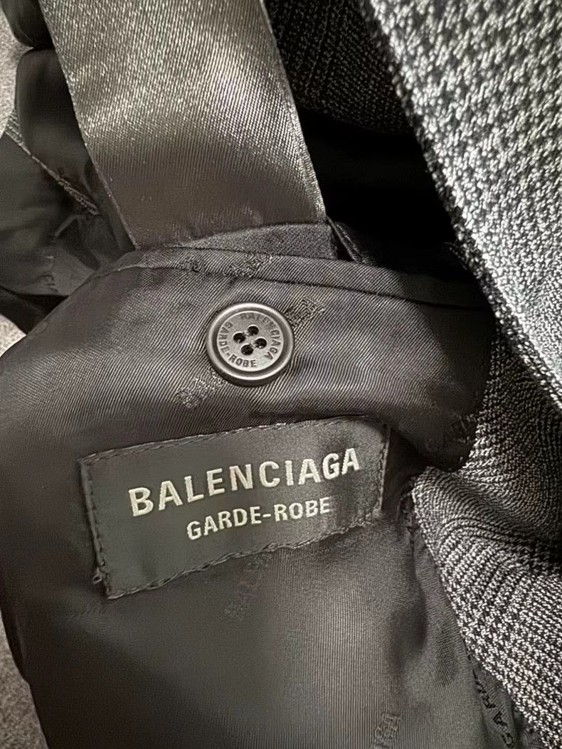 Balenciaga Balenciaga Suit jacket, gray plaid fabric Size US XS / EU 42 / 0 - 3 Thumbnail