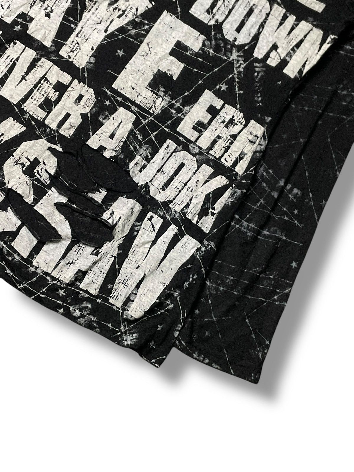 Japanese Brand SWELISH Punk Grunge Distressed Cut Tshirt (74) Size M / US 6-8 / IT 42-44 - 4 Thumbnail