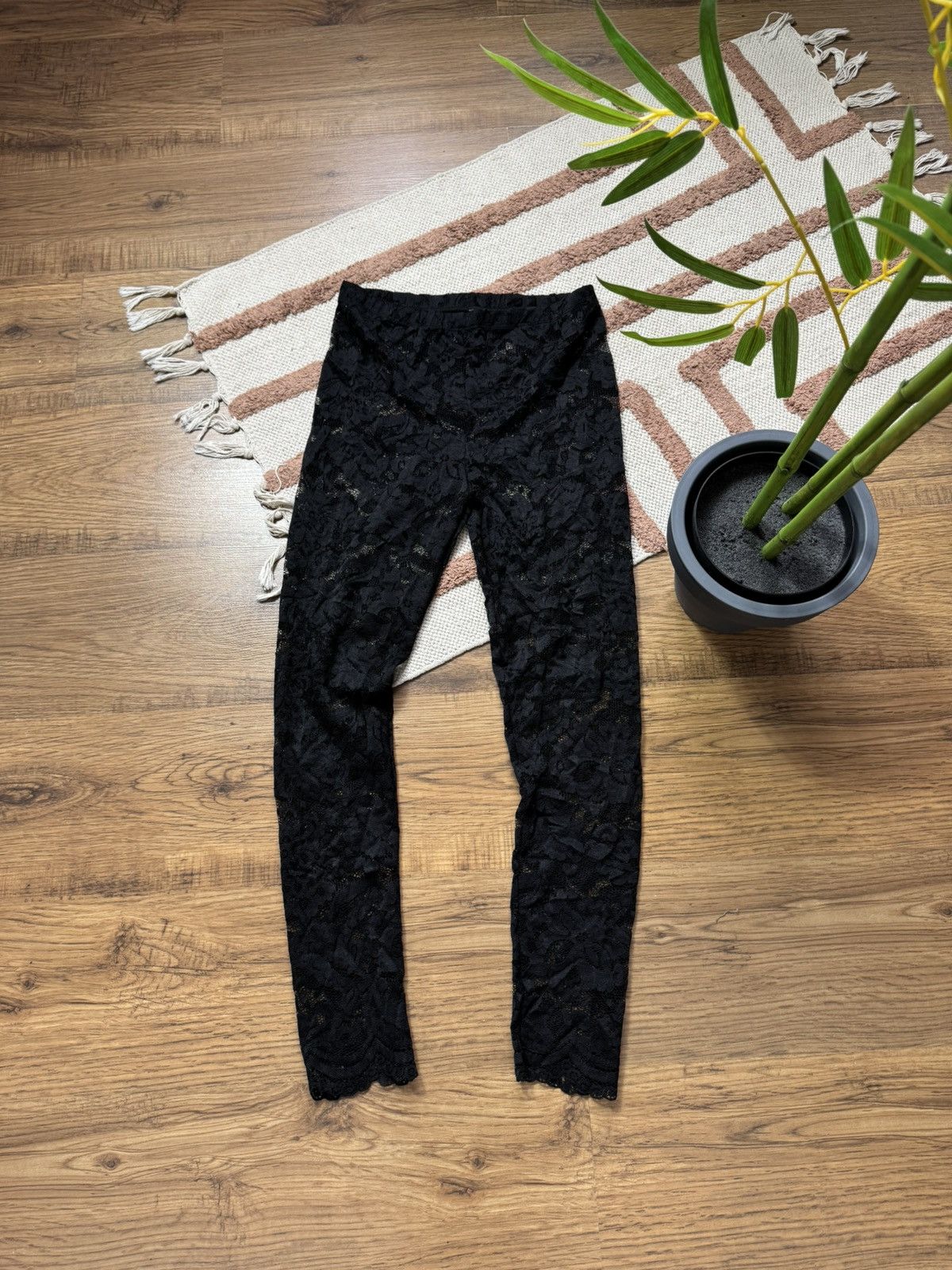 Vintage GUIPURE LACE MESH LEGGINGS Size 28" / US 6 / IT 42 - 1 Thumbnail