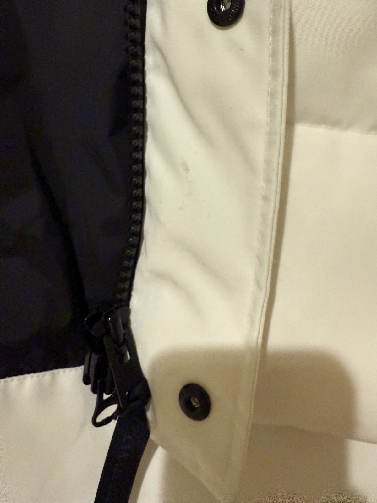 Canada Goose Canada Goose White Down Jacket Size US L / EU 52-54 / 3 - 7 Thumbnail