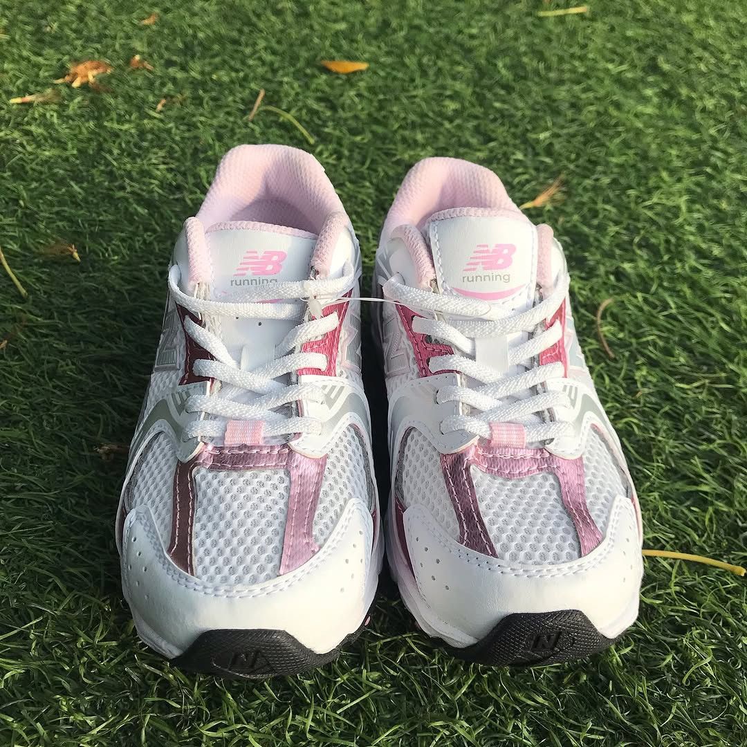 New Balance New Balance 530 Little Kid 'Pink Sugar abzorb grey white kid Size 28 - 7 Thumbnail