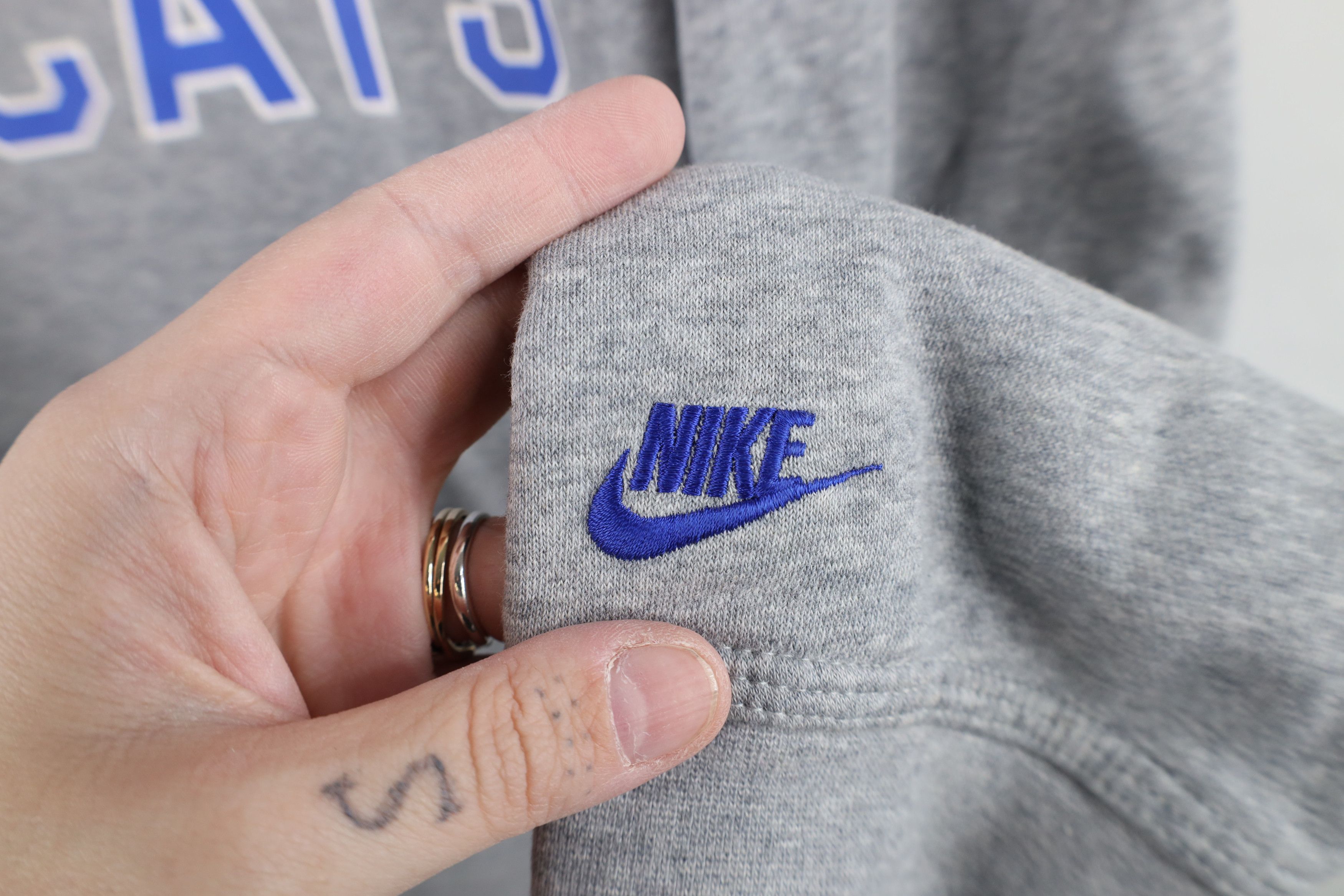 Nike Nike University of Kentucky Wildcats Hoodie Sweatshirt Gray Size US XL / EU 56 / 4 - 4 Thumbnail