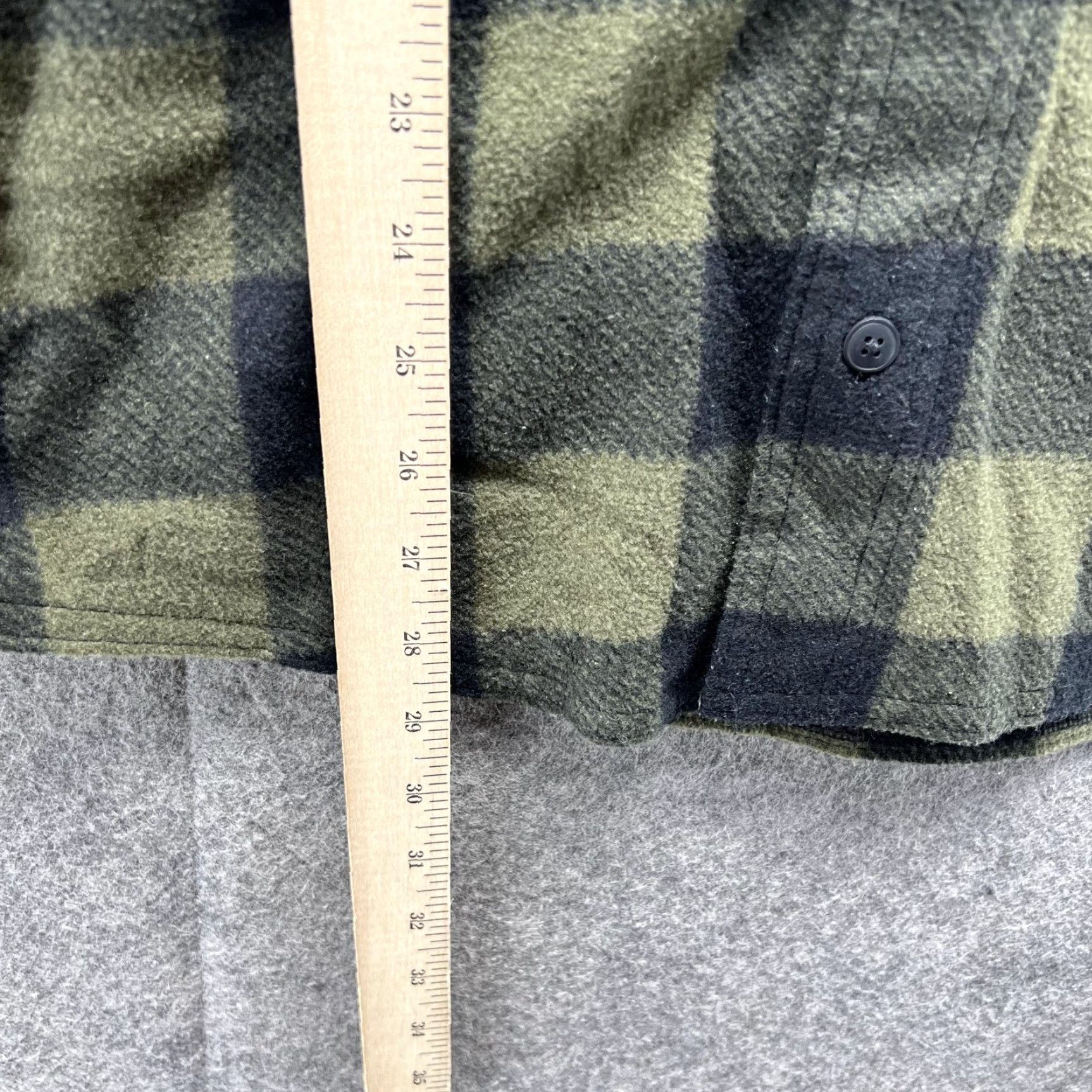 Wrangler Wrangler Shirt Men Smal Plaid Green Button-Down Flannel Premium Vtg Western Shirt Size S Green Plaid Button-Up, Long Sleeve, All Seasons, Casual Mens Size US S / EU 44-46 / 1 - 5 Thumbnail