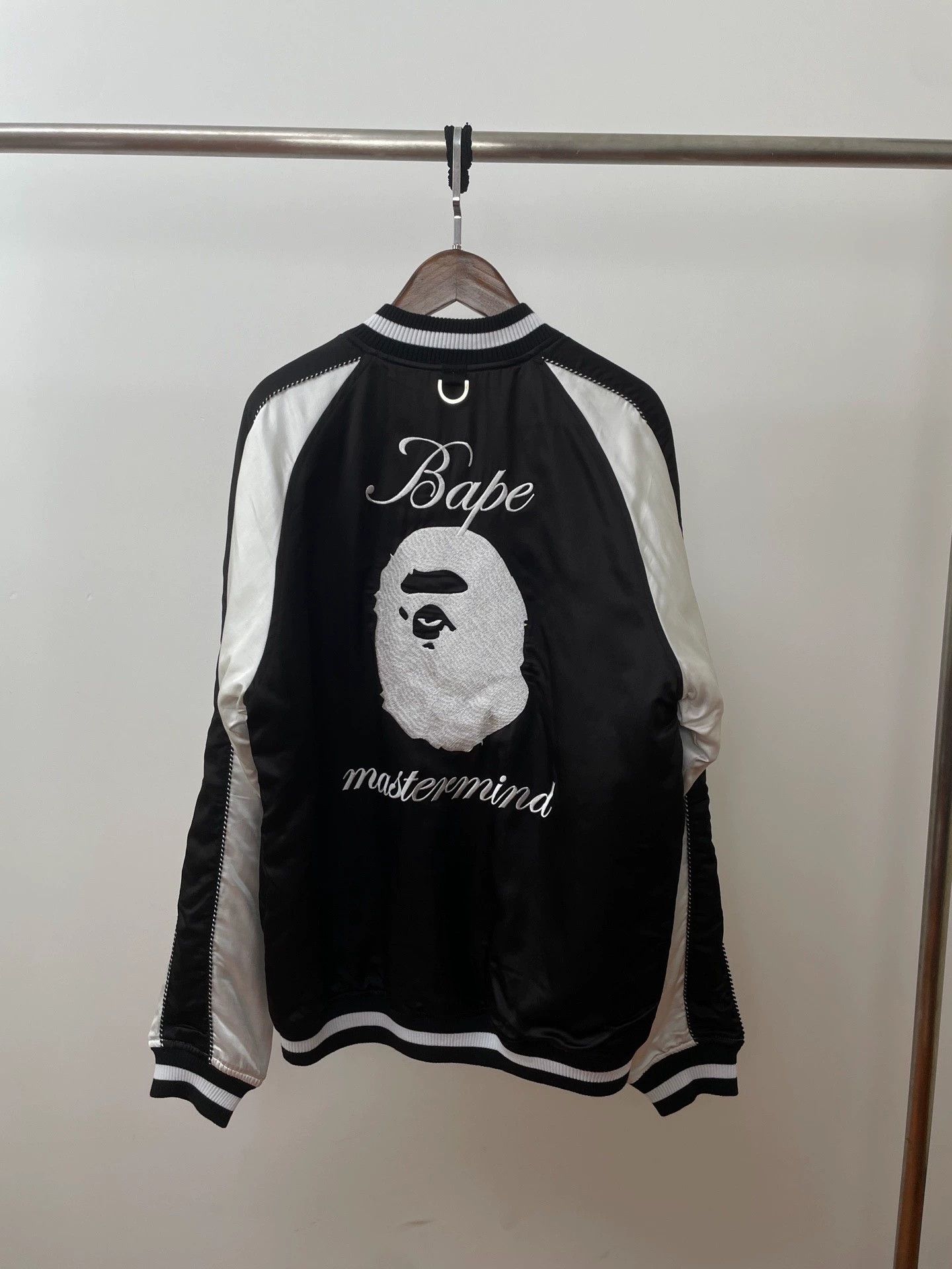 Mastermind Japan Mastermind Japan x BAPE Skull & Ape Head Jacket Black/White Size US L / EU 52-54 / 3 - 2 Thumbnail