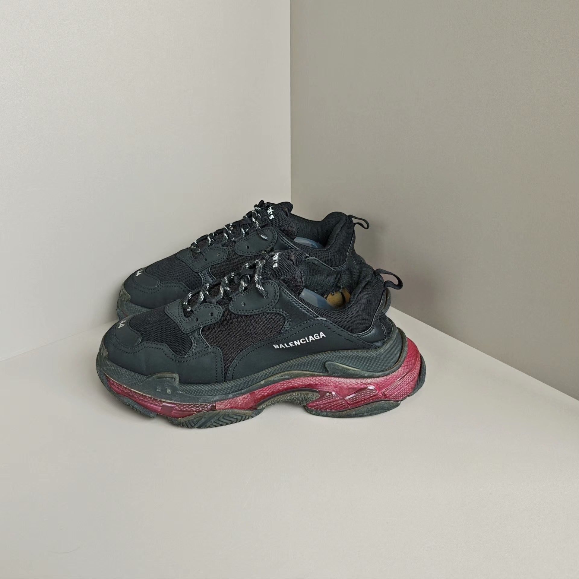 Balenciaga Balenciaga Lowtop Sneakers 11 Men Size US 11 / EU 44 - 1 Thumbnail