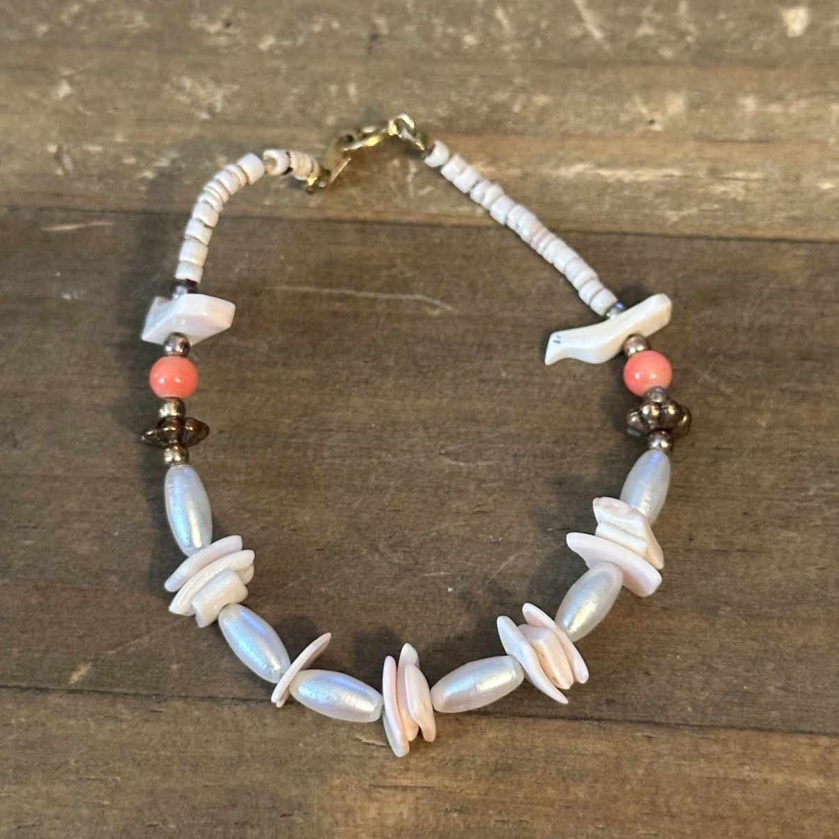 Vintage Vintage shell chips and pearls bracelet Size ONE SIZE - 6 Thumbnail