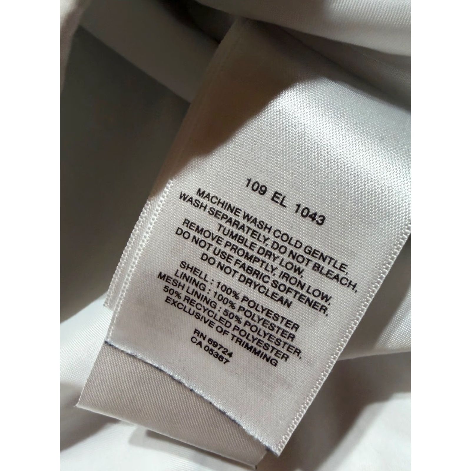 Vintage Columbia Womens Vest White Medium Lightweight Jacket Hood Sleeveless Hoodie Size M / US 6-8 / IT 42-44 - 5 Thumbnail