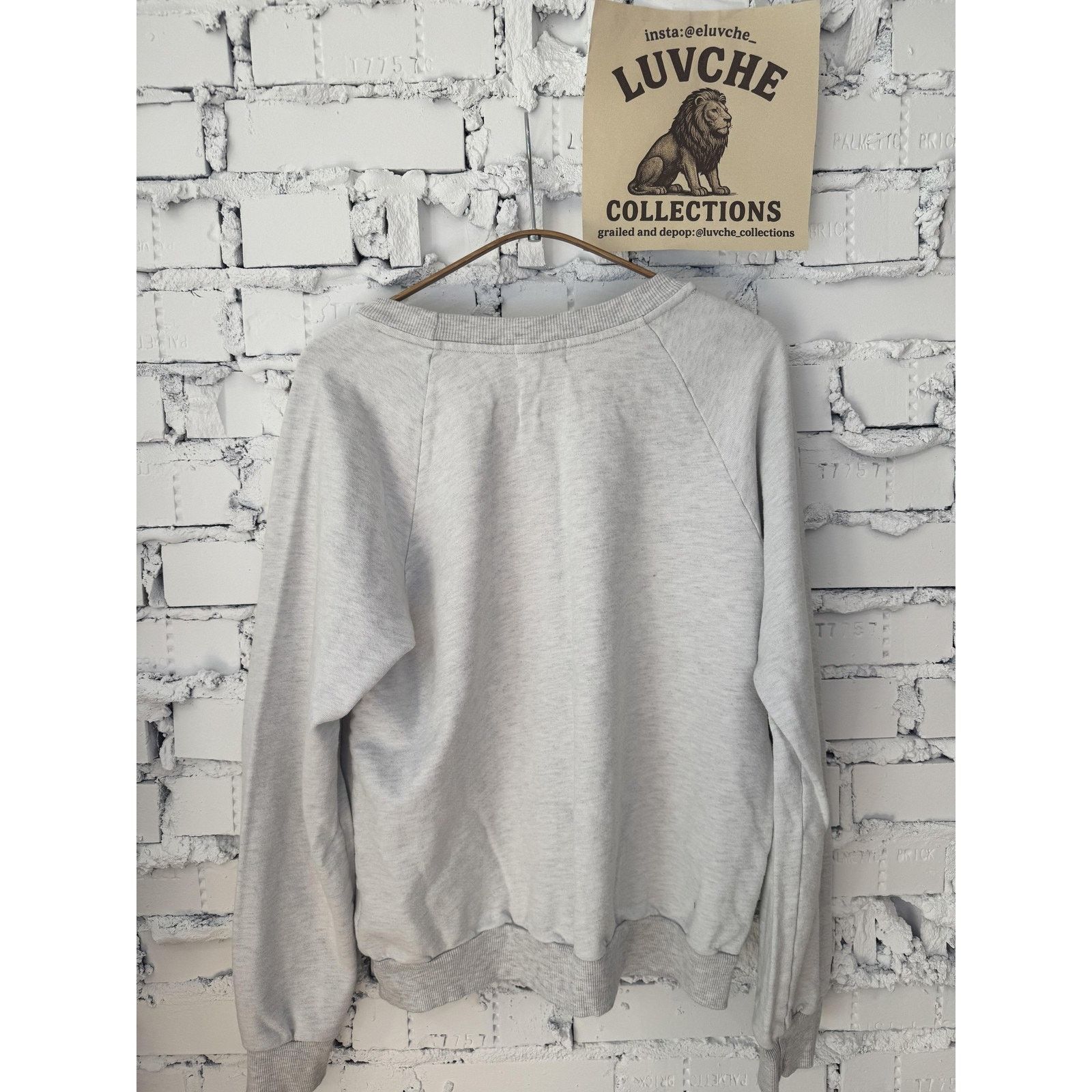 Everlane TLA Womens M Gray Varsity Crewneck Sweatshirt Size S / US 4 / IT 40 - 2 Thumbnail