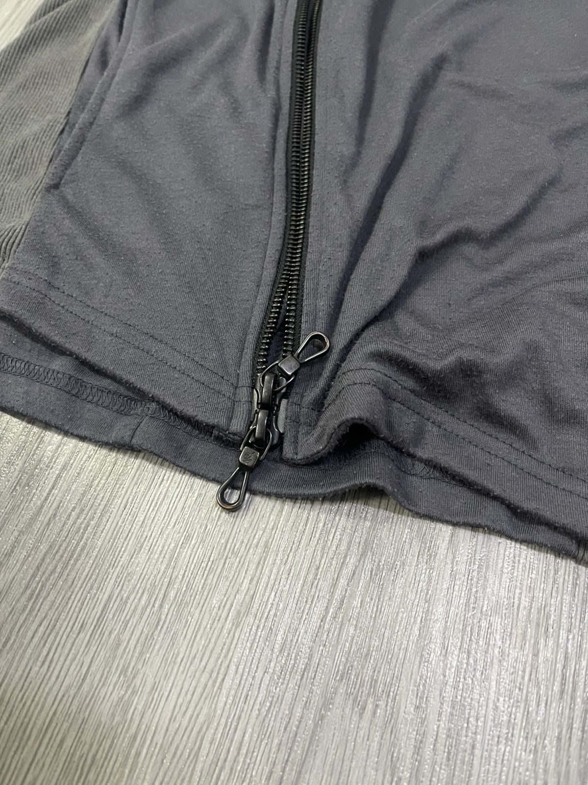 Japanese Brand Schlüssel japan ‘assasin asymmetrical light active sweater Size US S / EU 44-46 / 1 - 9 Thumbnail