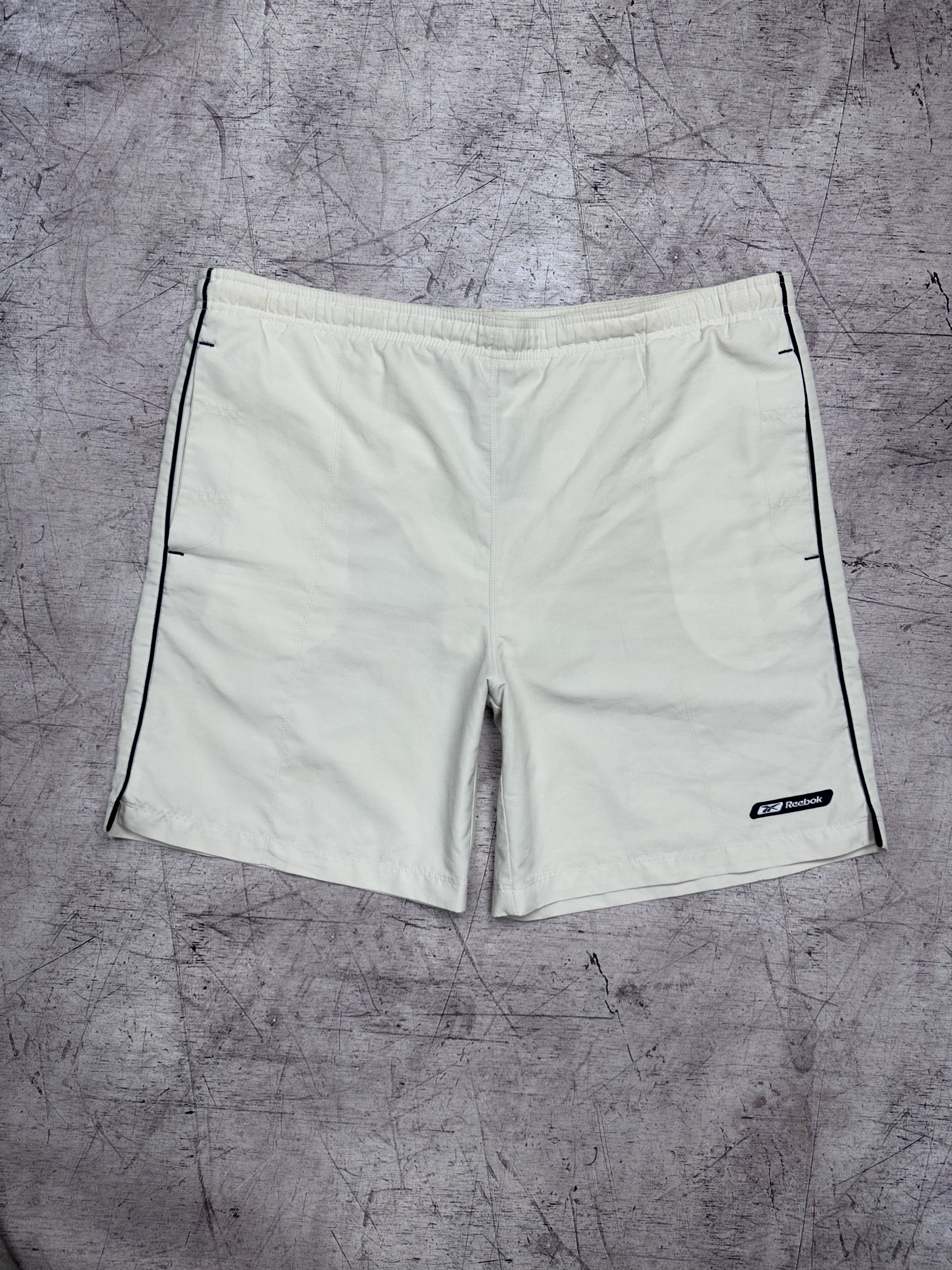 Reebok Reebok Vintage Mens Nylon Shorts Size US 32 / EU 48 - 1 Thumbnail