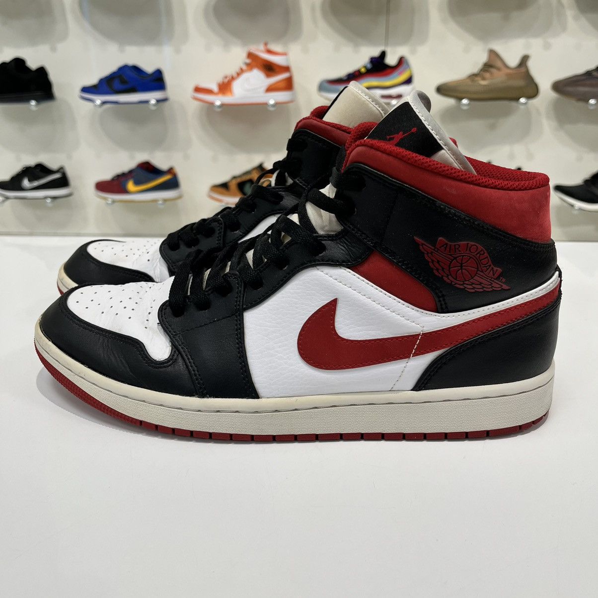 Nike Air Jordan 1 Mid Gym Red Black White Size US 11 / EU 44 - 3 Thumbnail