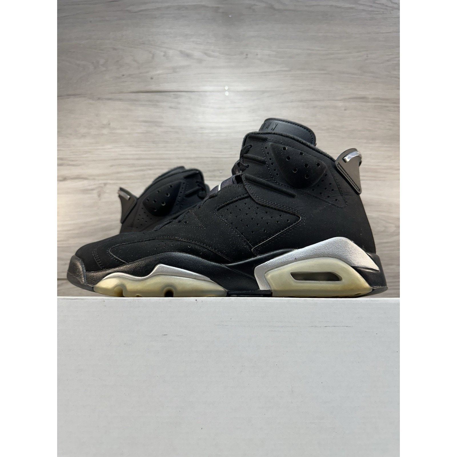 Jordan Brand Jordan 6 Retro Chrome - Size 10 Size US 10 / EU 43 - 1 Thumbnail