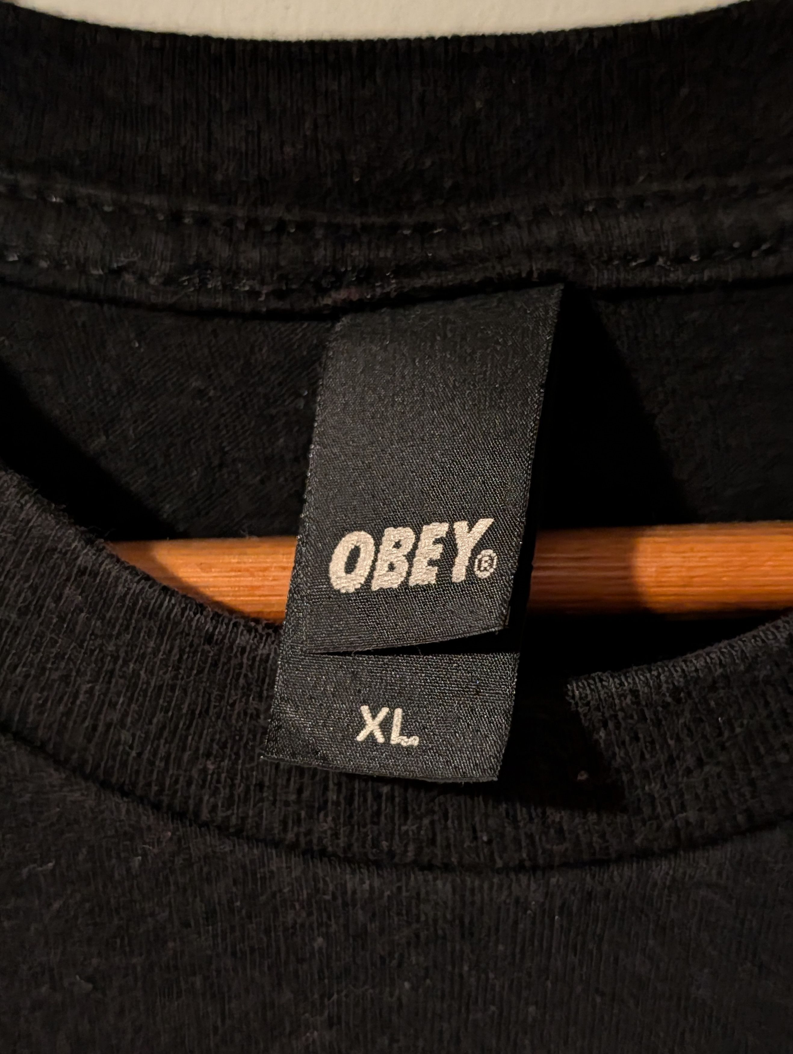 Obey Vintage Y2K Obey Propaganda Fist Tattoo Streetwear T-Shirt Size US XL / EU 56 / 4 - 3 Thumbnail