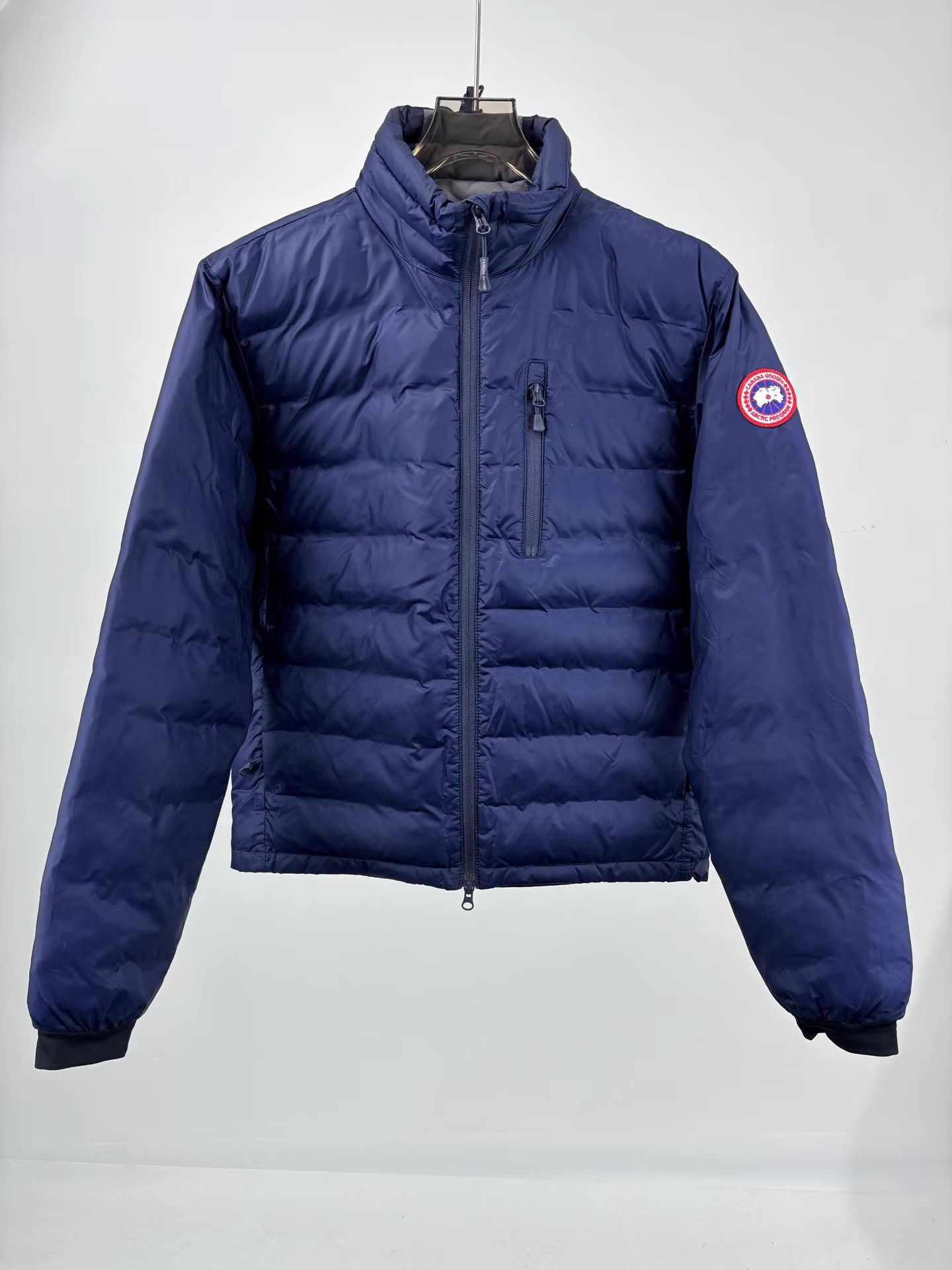 Canada Goose CANADA GOOSE LODGE Logo Down Jacket Size US S / EU 44-46 / 1 - 1 Thumbnail