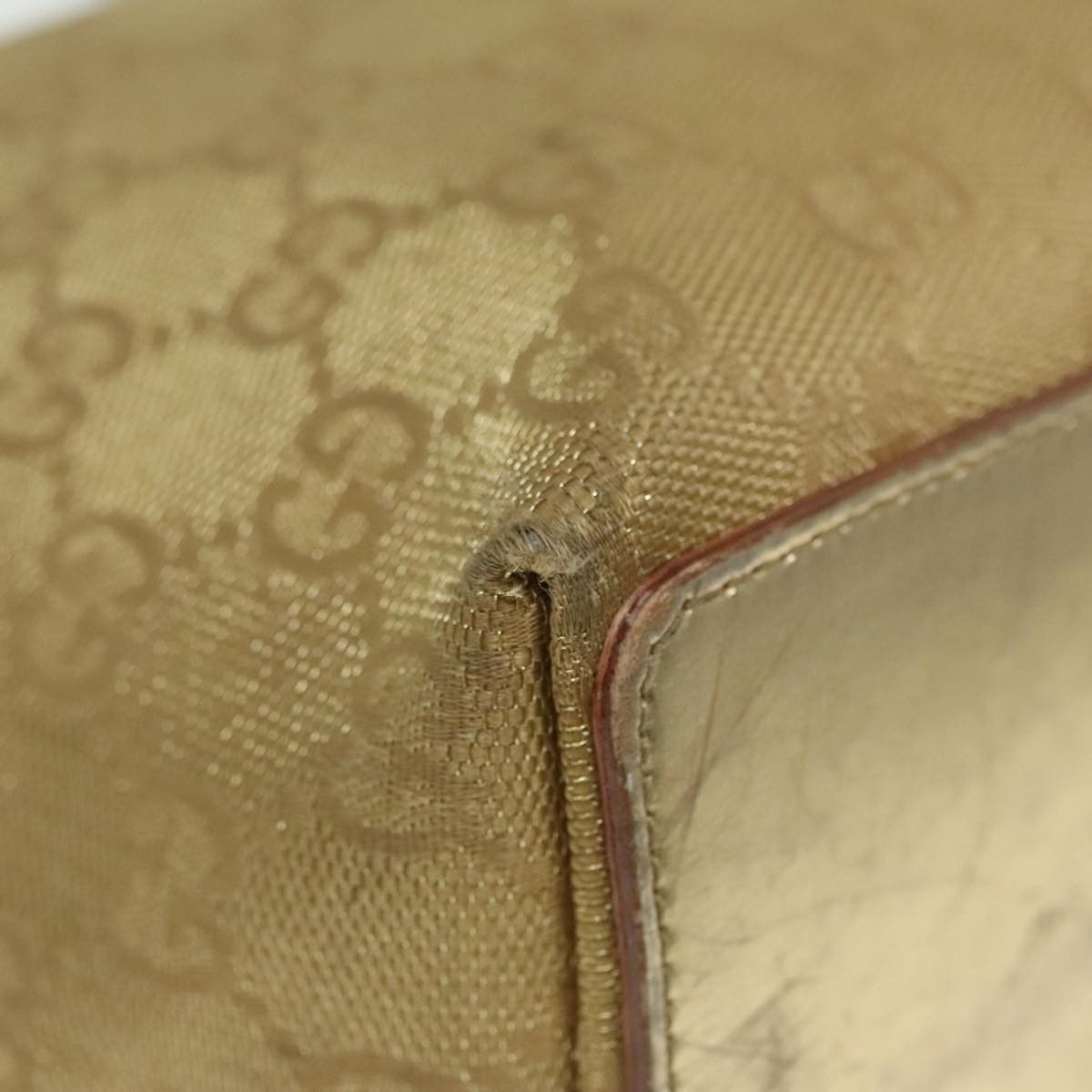 GUCCI GG Canvas Shoulder Bag Gold Tone Gold 0021099