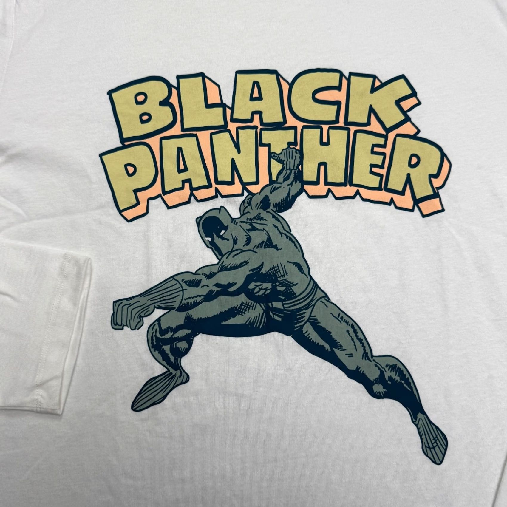 Essentials Amazon Essentials Marvel Black Panther Graphic T-Shirt XL White Long Sleeve Tee Men XS? Size US XL / EU 56 / 4 - 3 Thumbnail