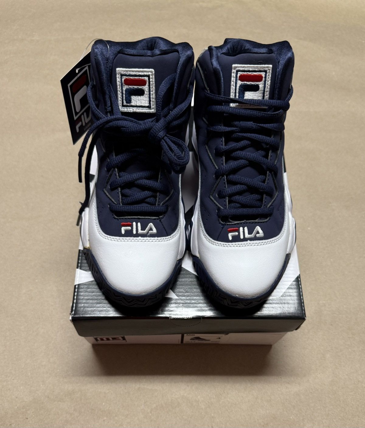Fila Fila MB Kids White Navy size 4.5y Rare Grant Hill NEW! Size US 5 / EU 37 - 3 Thumbnail