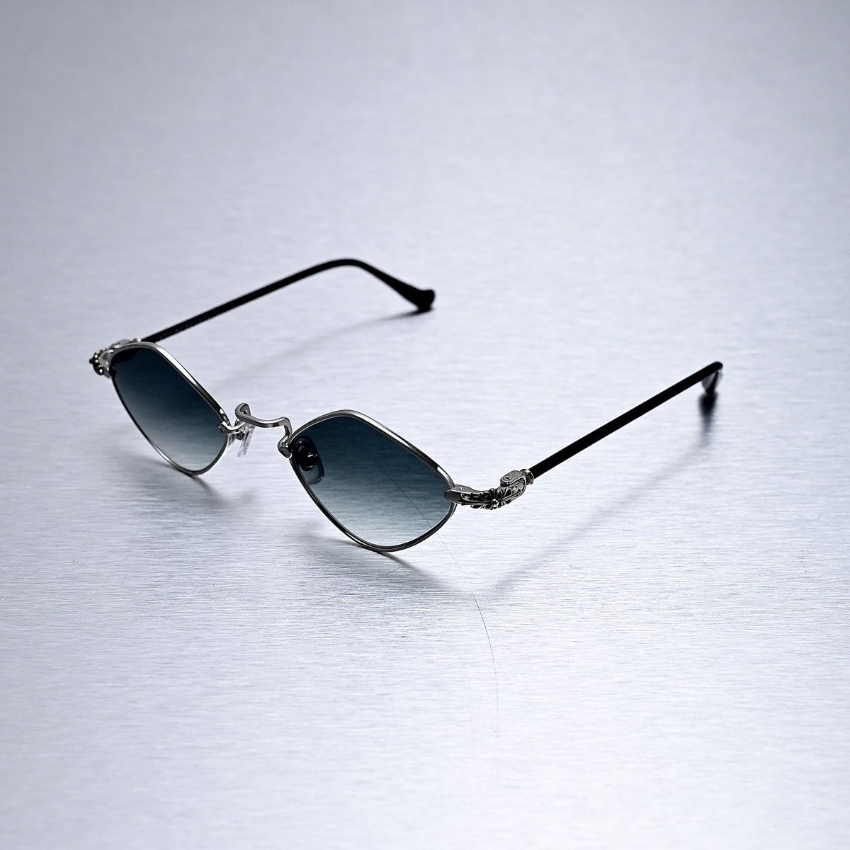 Chrome Hearts CHROME HEARTS DIAMOND DOG SUNGLASSES Size ONE SIZE - 1 Thumbnail