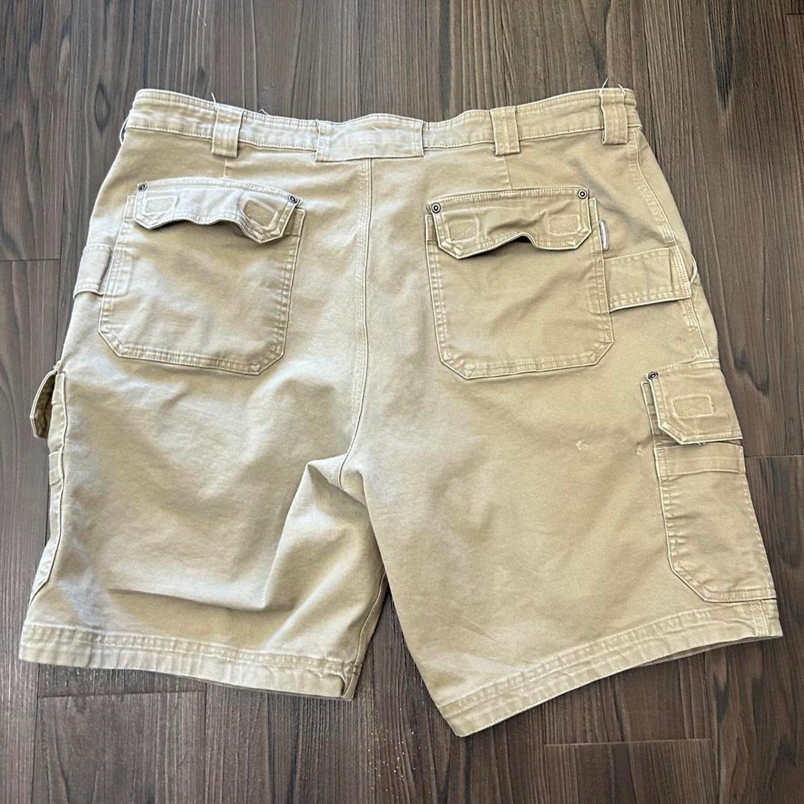 Duluth Trading Company Duluth Tan Cargo Shorts Size US 44 / EU 60 - 2 Thumbnail