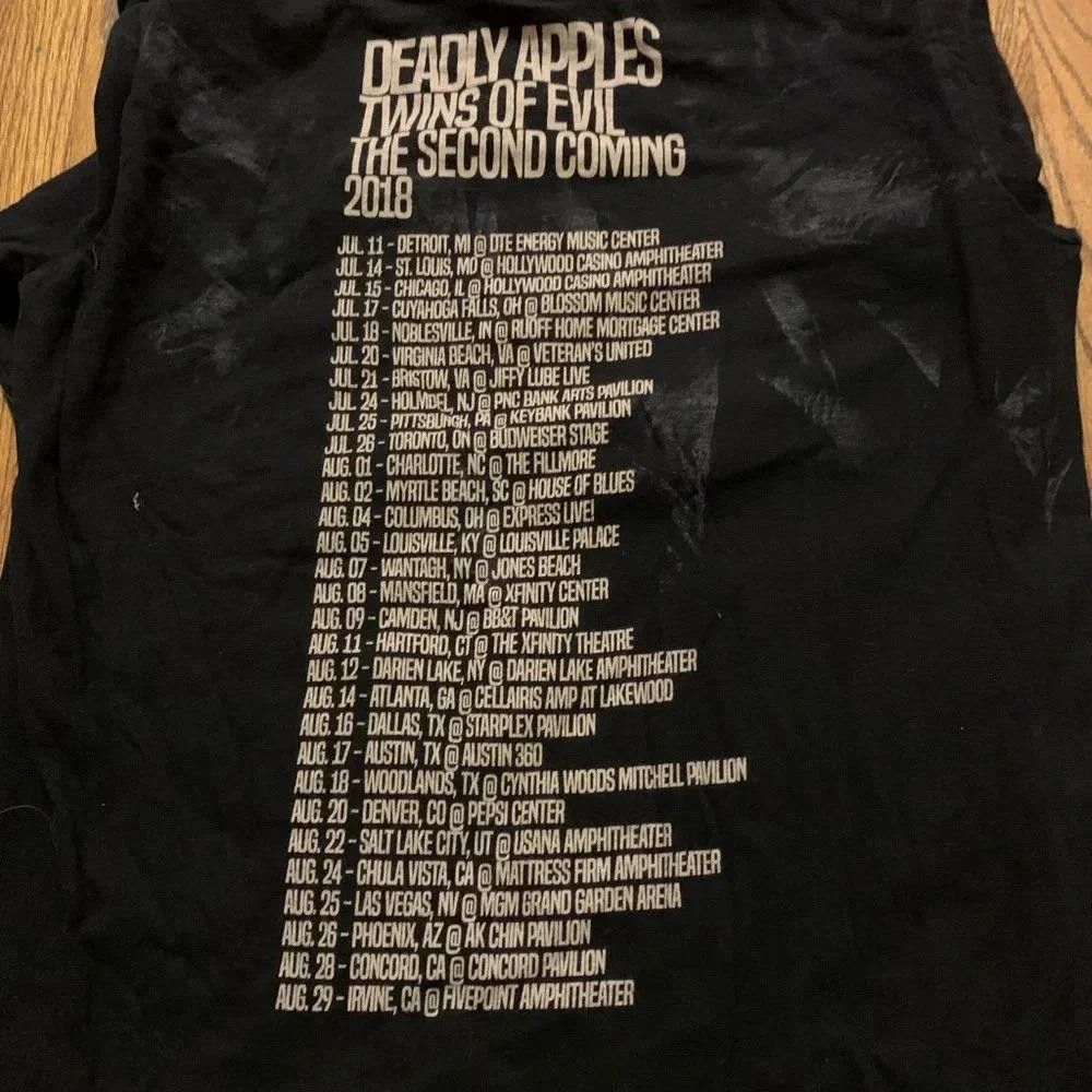 Designer Deadly Apples Long Sleeve Tour Shirt - 2018 Twins of Evil Size US M / EU 48-50 / 2 - 3 Thumbnail