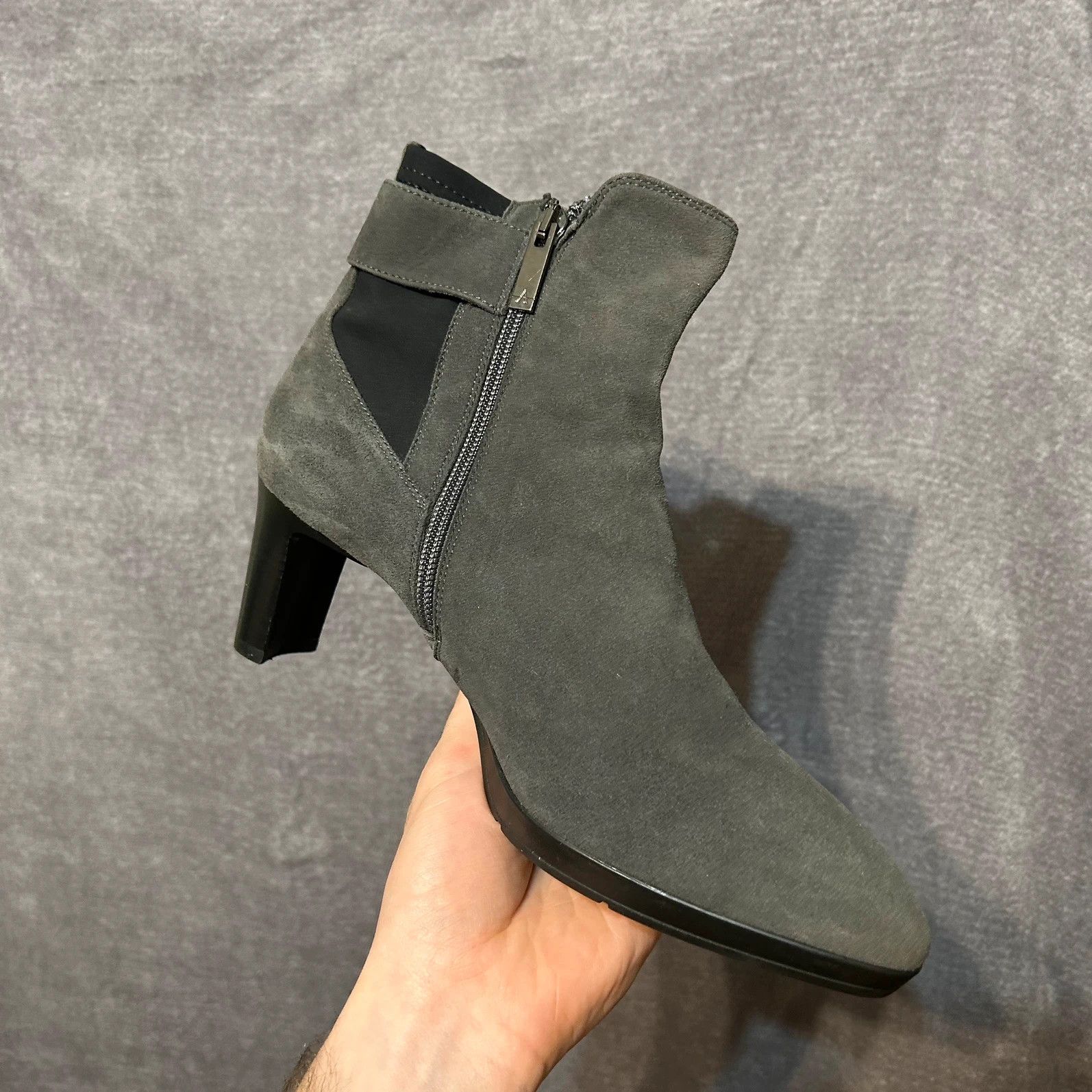 Aquatalia × Designer Aquantalia grey boots heels with zipper on side Size US 10.5 / IT 40.5 - 9 Thumbnail
