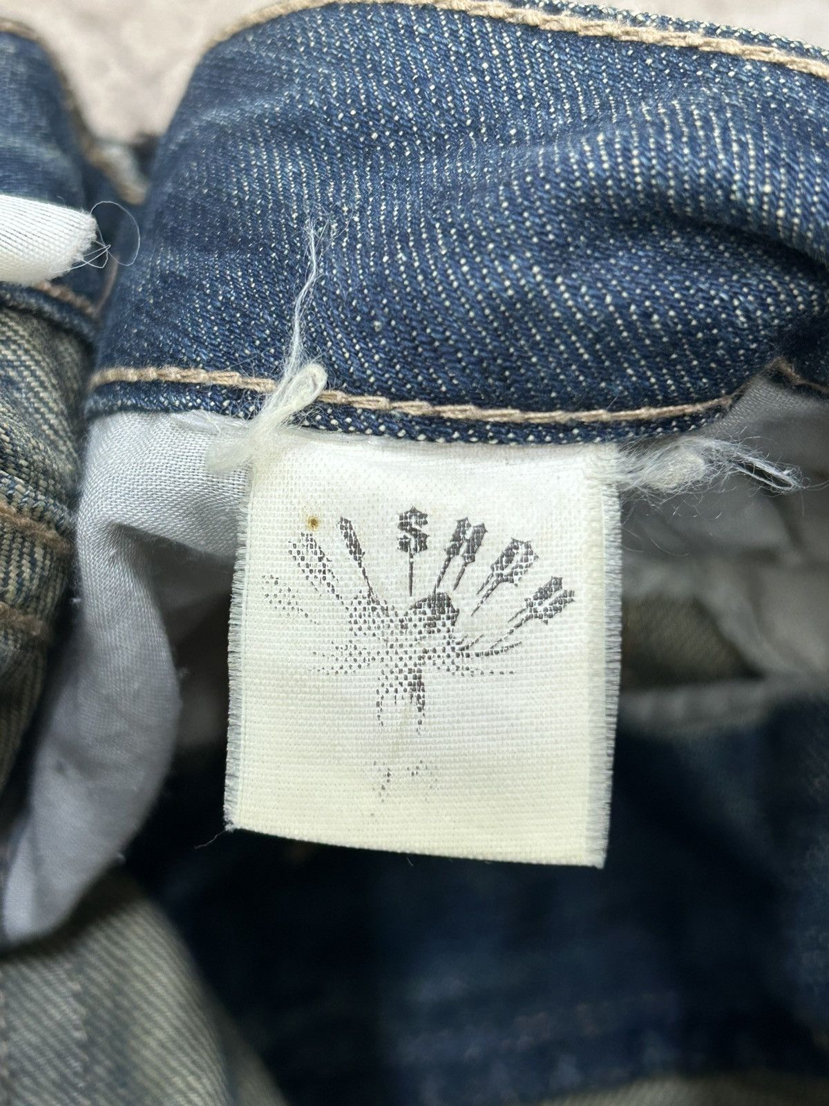 Le Grande Bleu (L.G.B.) Y2k Gui Show Jeans Straight Leg Embellishment Distressed Size US 34 / EU 50 - 17 Thumbnail