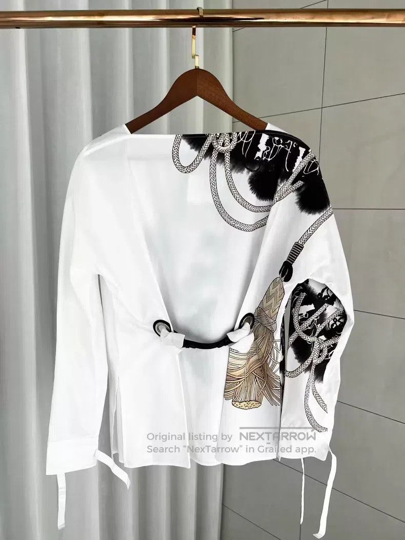Hermes Hermes White Back Metal Buckle Shirt Size XS / US 0-2 / IT 36-38 - 2 Thumbnail