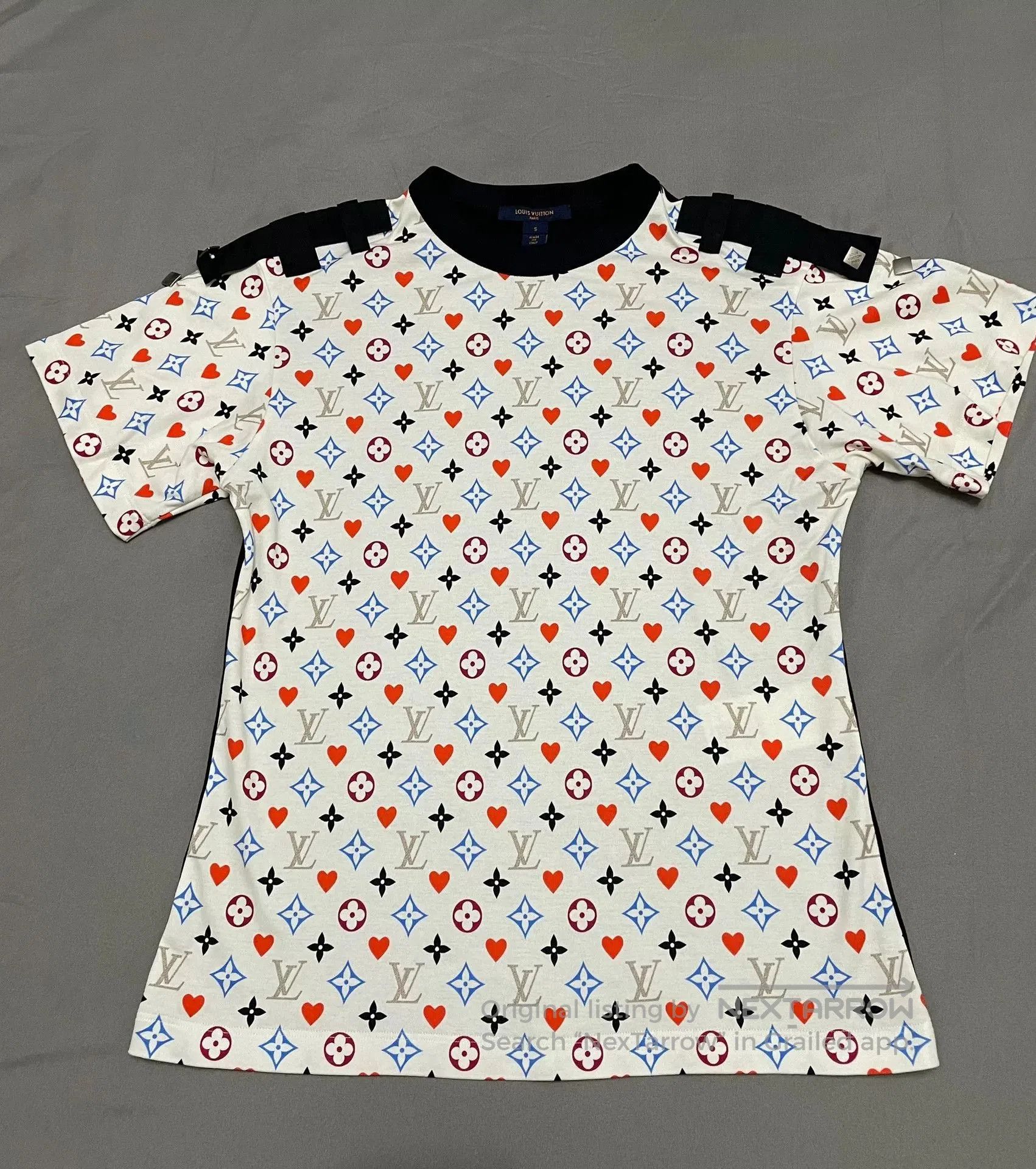 Louis Vuitton Louis Vuitton Short-Sleeve All-Over Print Top. Size S / US 4 / IT 40 - 1 Thumbnail