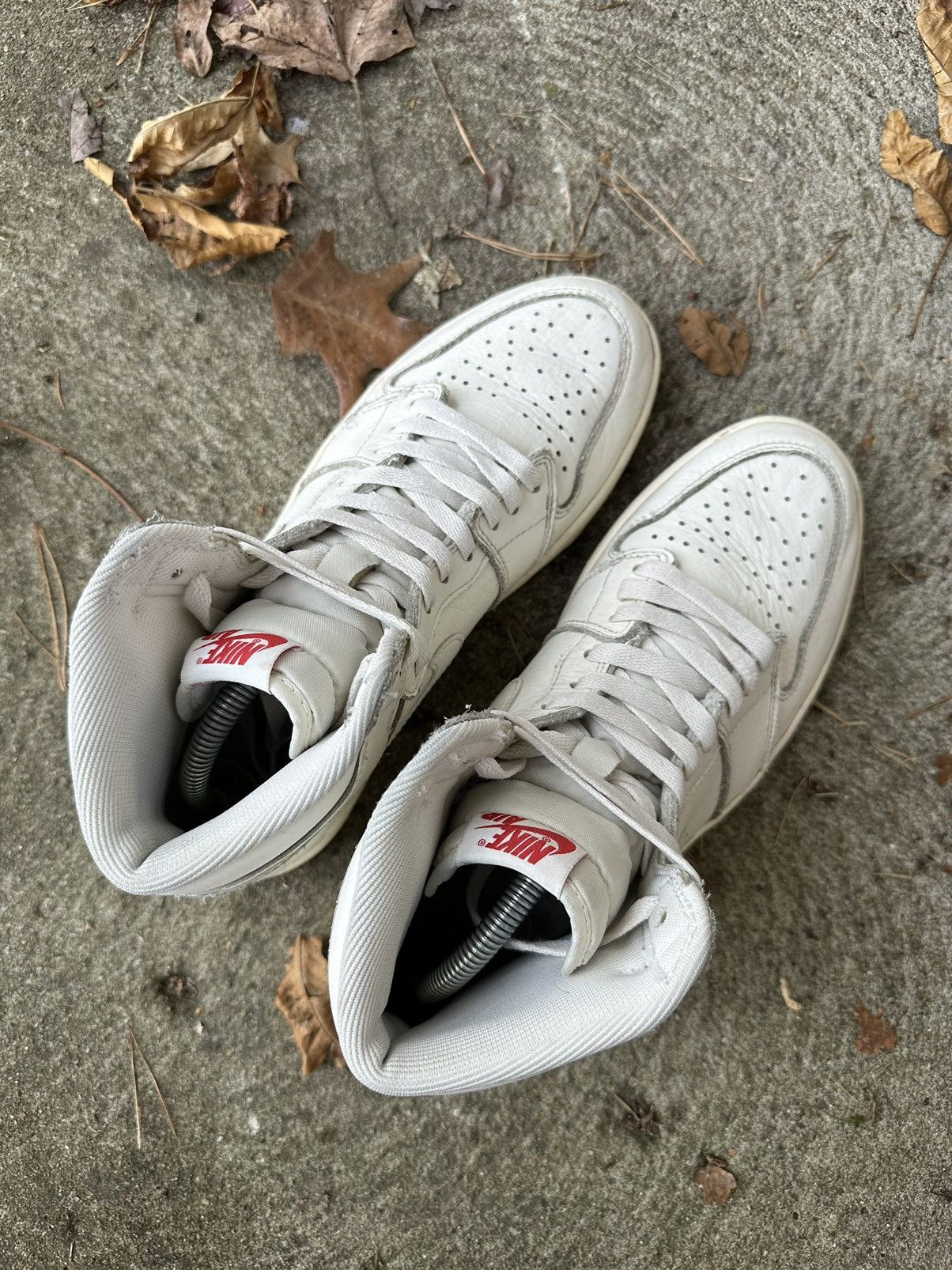 Jordan Brand × Nike Air Jordan 1 Retro High OG Sail 2017 size 8.5 Size US 8.5 / EU 41-42 - 3 Thumbnail
