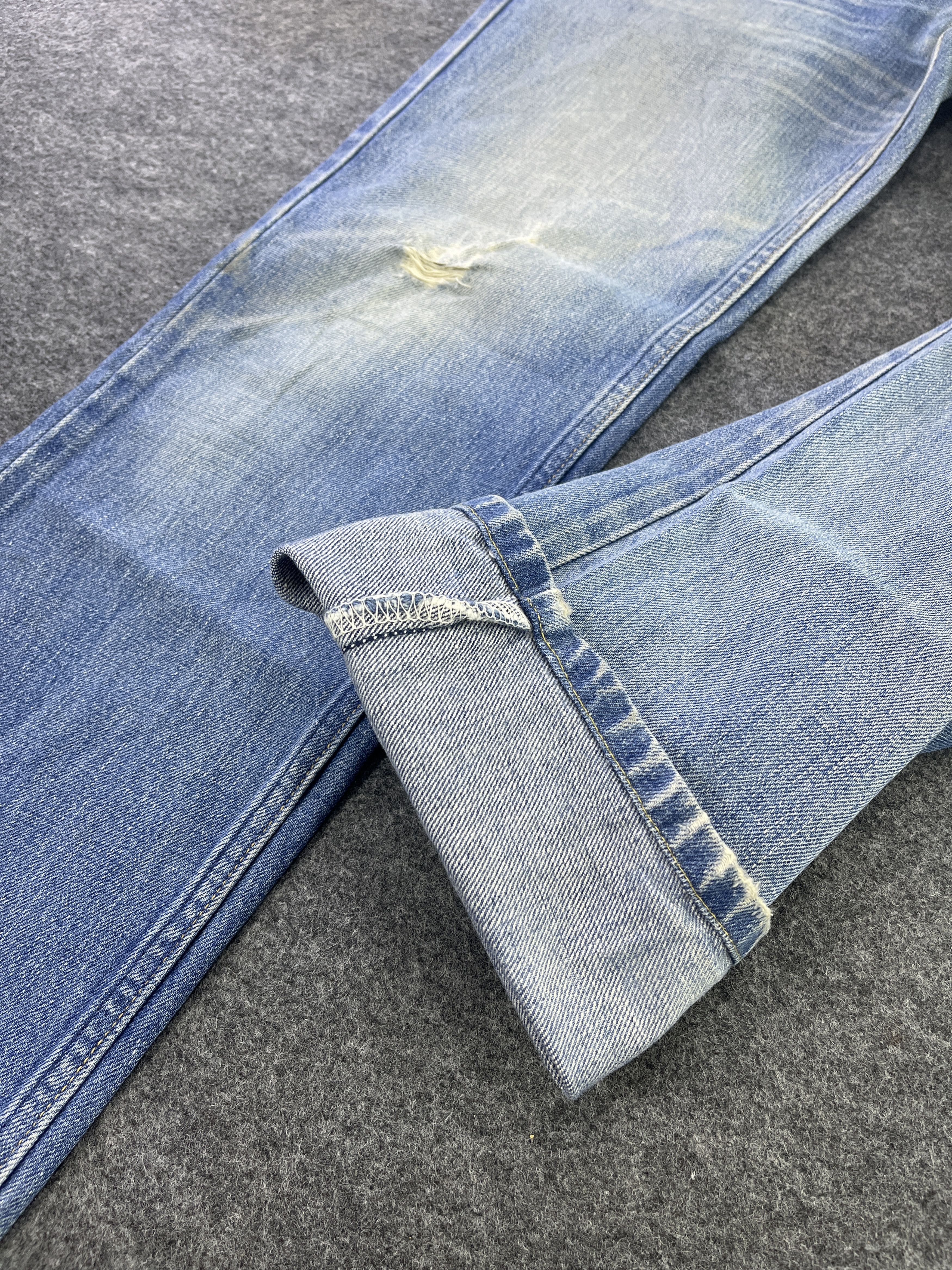 Levi's Vintage Levis 519 Distressed Jeans - J964 Size US 31 - 11 Thumbnail