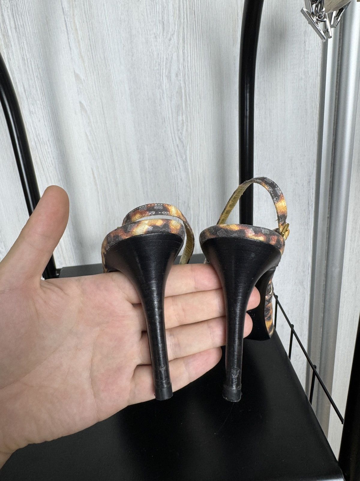Roberto Cavalli Roberto Cavalli animal pattern leopard slingback heels Size US 9 / IT 39 - 11 Thumbnail