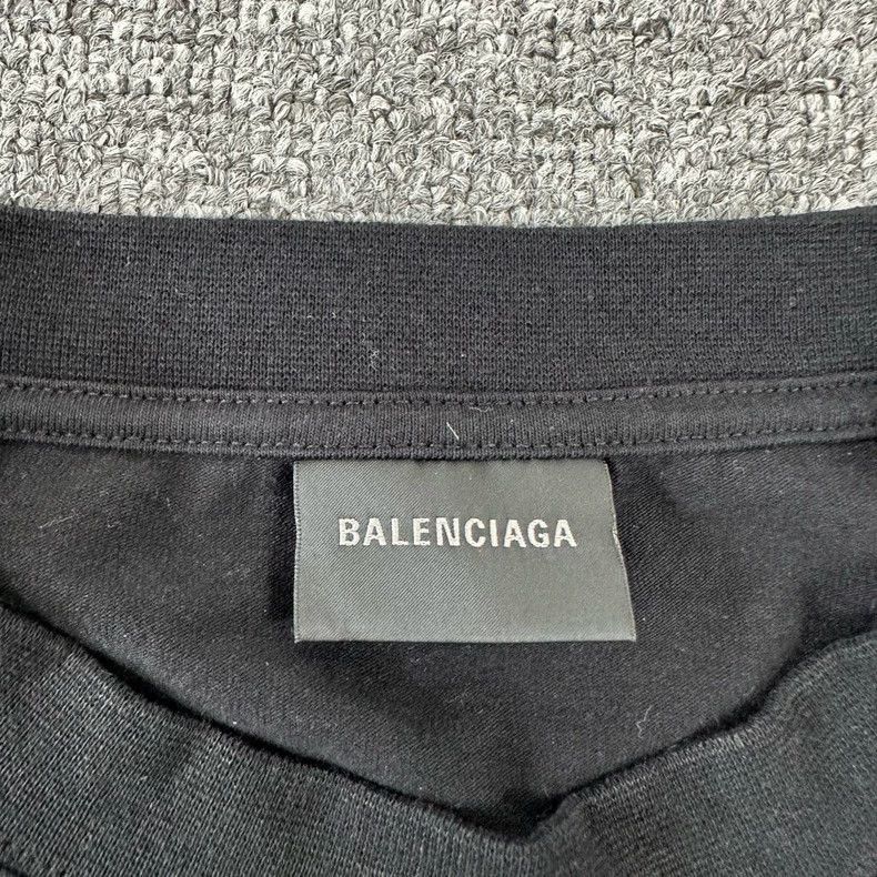 Balenciaga balenciaga long sleeve shirt with graphic design Size US L / EU 52-54 / 3 - 7 Thumbnail