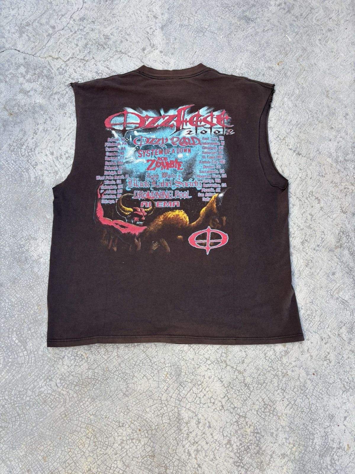 Band Tees Vintage Faded 2000s Ozzfest Cut Off Shirt Size US XL / EU 56 / 4 - 2 Thumbnail