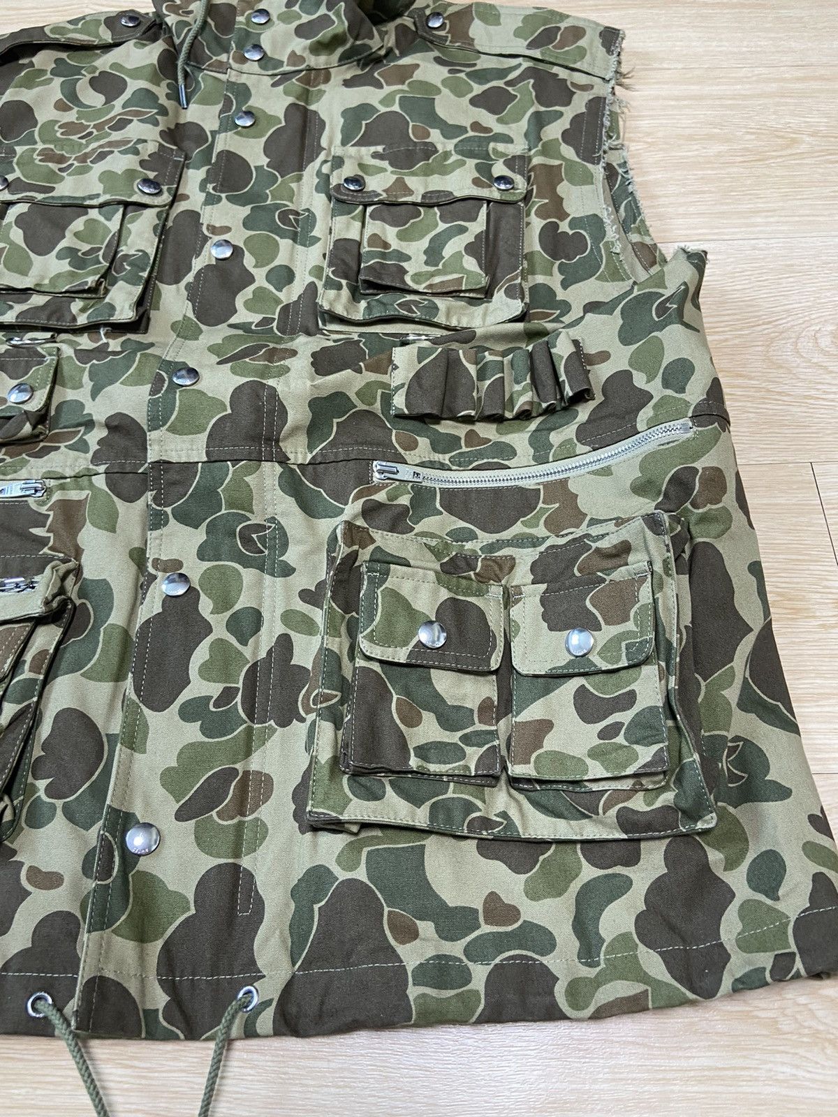 Celine × Hedi Slimane 48 Celine ss22 camouflage military vest sleeveless jacket Size US M / EU 48-50 / 2 - 2 Thumbnail