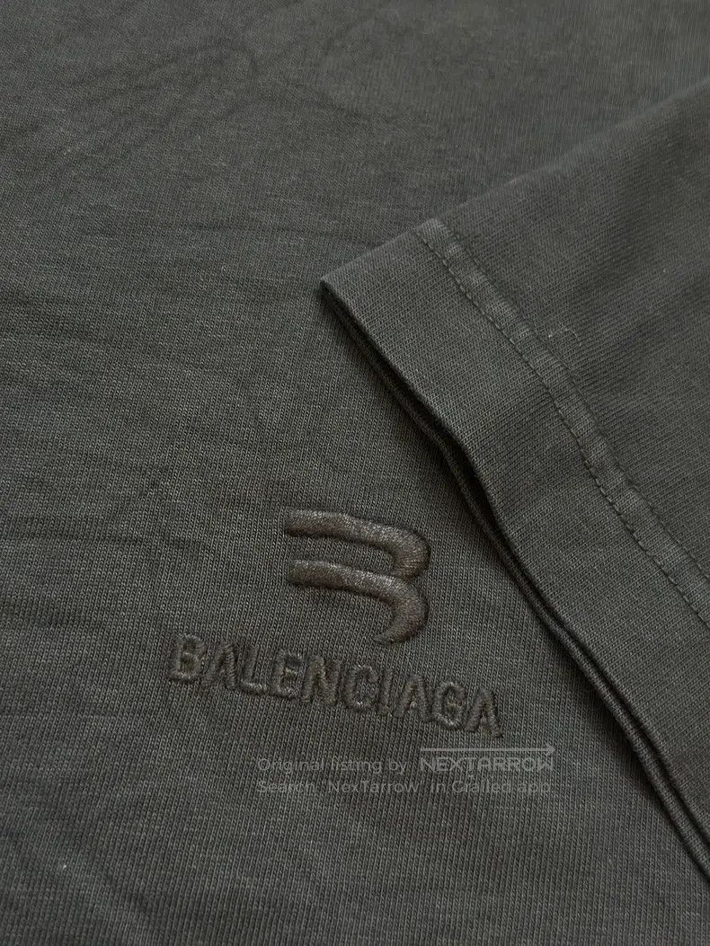 Balenciaga Balenciaga Embroidered Short Sleeve Size US S / EU 44-46 / 1 - 3 Thumbnail
