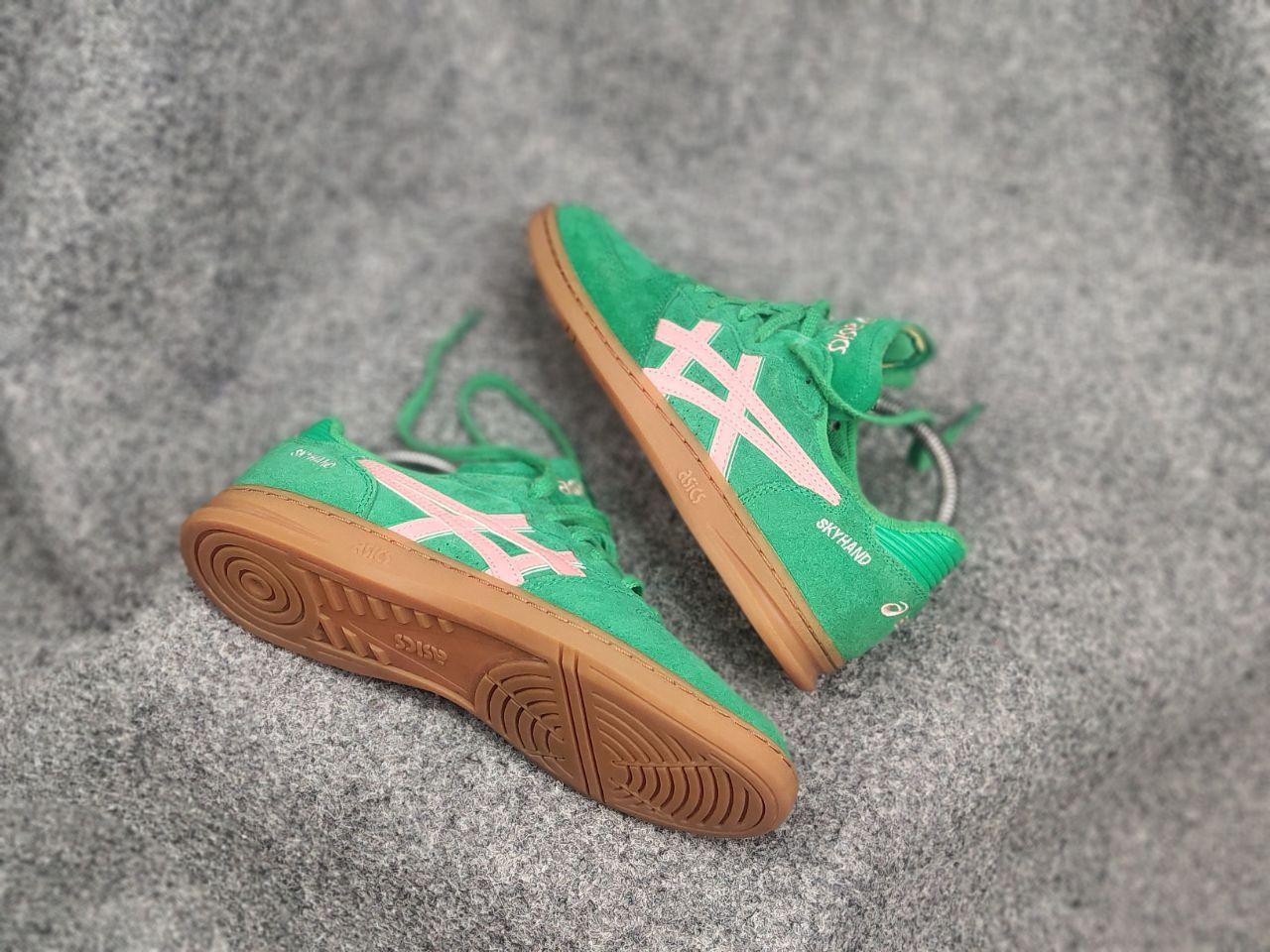 Asics Asics Skyhand OG Cilantro Grapefruit Sneakers Y2K Style Size US 6 / EU 39 - 3 Thumbnail